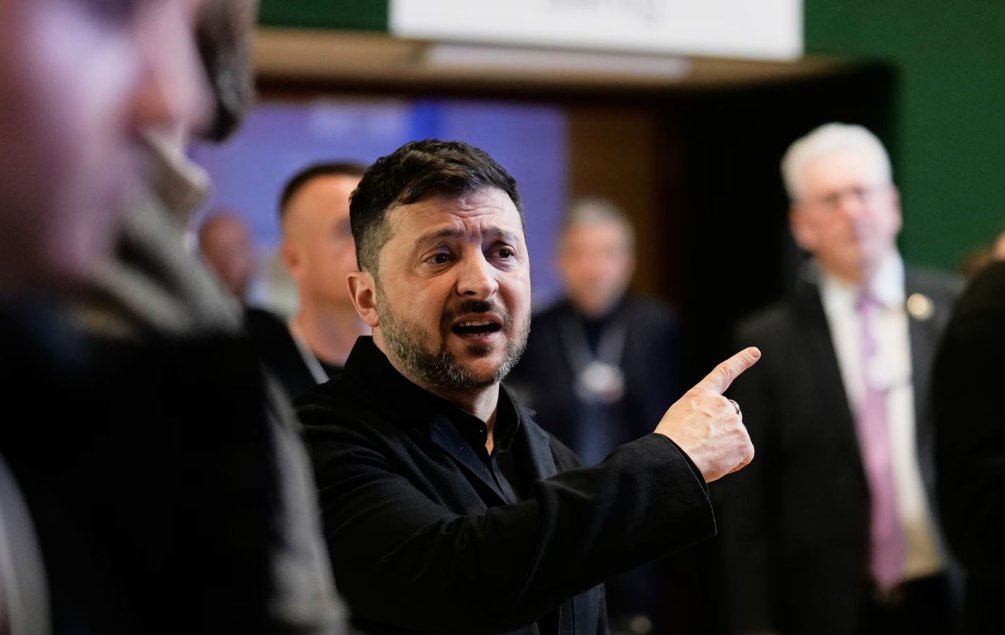 Αντιπροσωπείες από ΗΠΑ, Ουκρανία και Ρωσία στο Άμπου Ντάμπι για τις πρώτες τριμερείς διαπραγματεύσεις για τον πόλεμο – «Κλειδί» τα εδαφικά θέματα