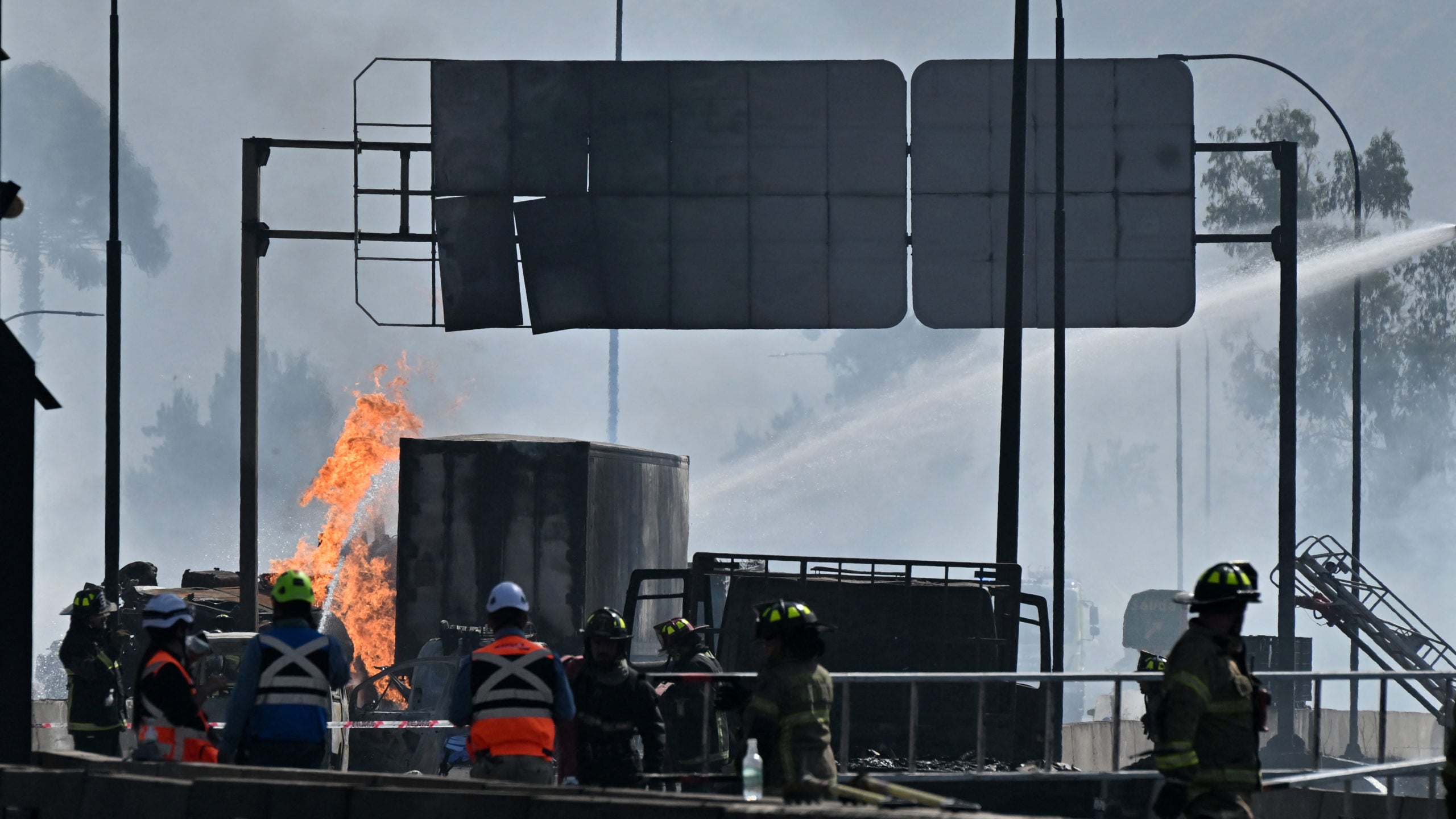 Χιλή: Τέσσερις νεκροί και 17 τραυματίες από έκρηξη βυτιοφόρου στο Σαντιάγο