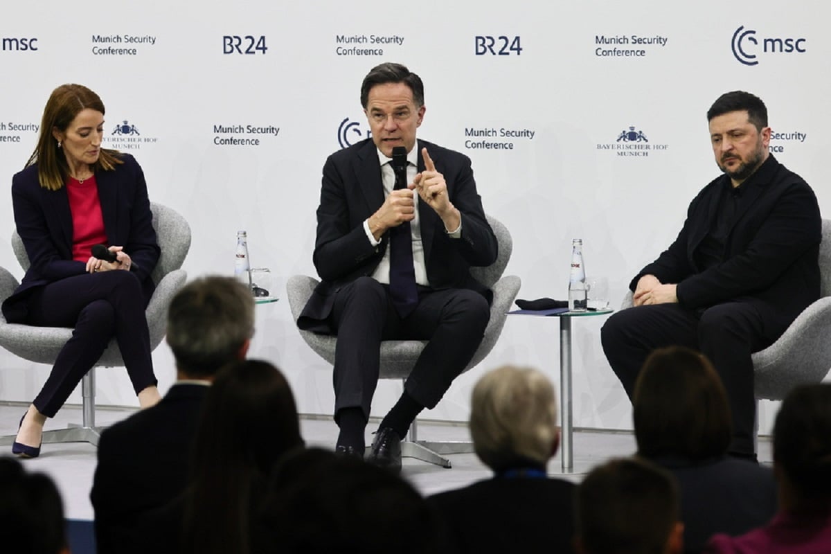 Μαρκ Ρούτε: «Το ΝΑΤΟ είναι πανίσχυρο – Θα νικήσουμε οποιονδήποτε πόλεμο με τη Ρωσία αν μας επιτεθεί τώρα»