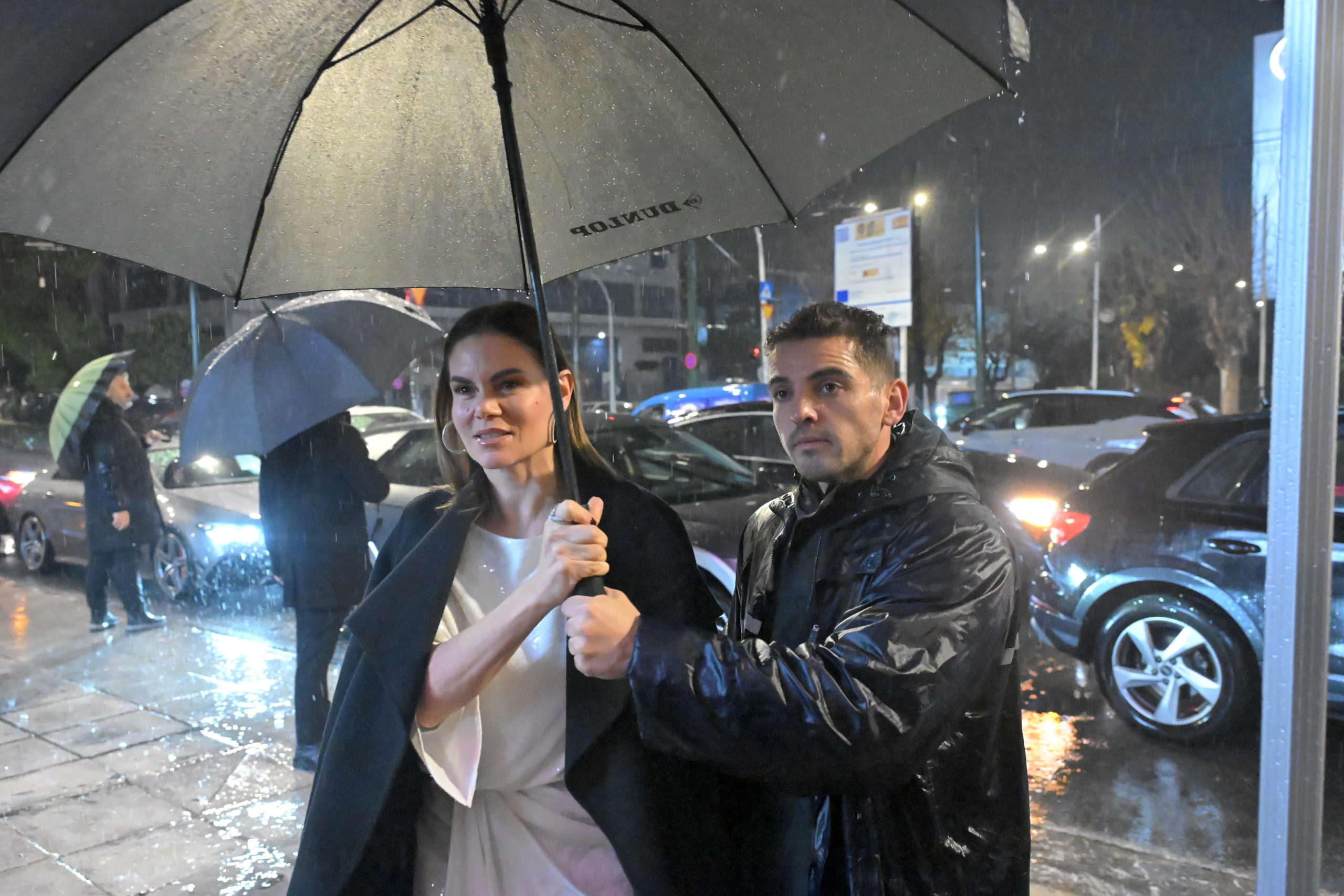 «Melania»: Έναρξη στην Αθήνα με οικοδέσποινα την Κίμπερλι Γκιλφόιλ – Η Μελάνια Τραμπ παρούσα για πολλούς λόγους