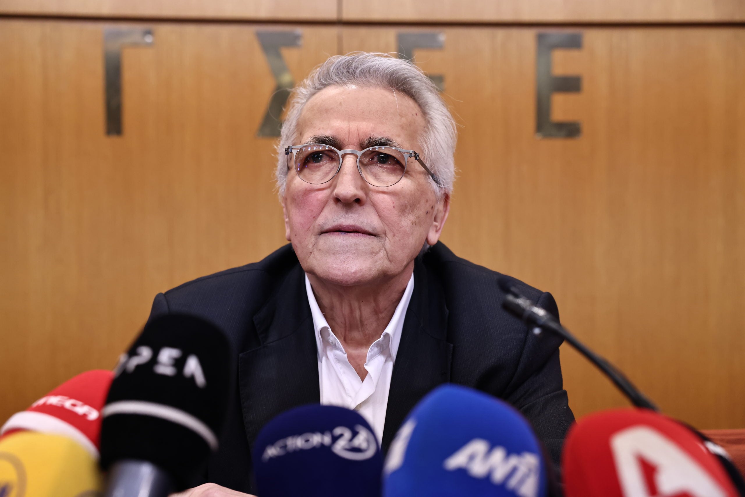 ΠΑΣΟΚ: Καλεί τον Παναγόπουλο να «διευκολύνει την παράταξη» αποσύροντας την υποψηφιότητά του για την ηγεσία της ΓΣΕΕ