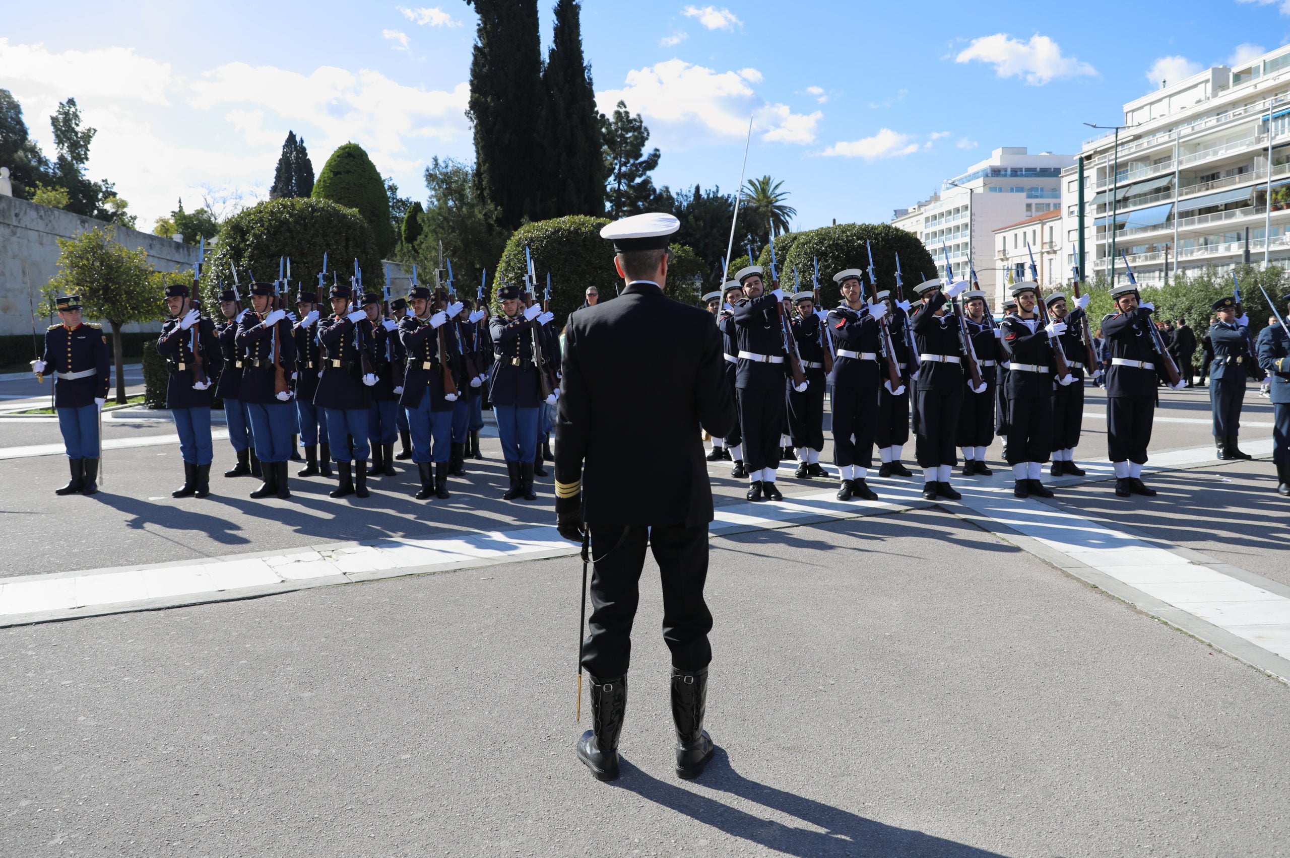 Ζωντανά – Προεδρικό Μέγαρο: Η υποδοχή του Προέδρου της Αρμενίας