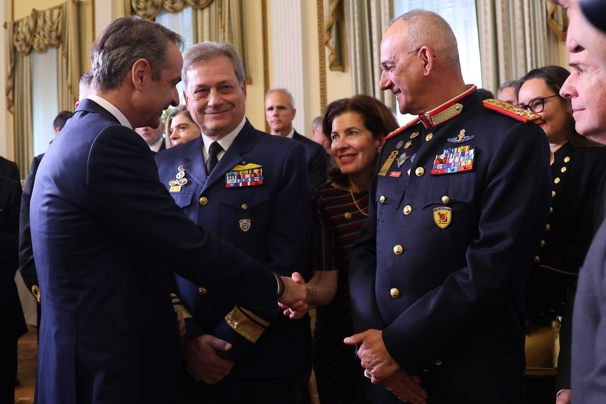 Δεξίωση Τασούλα στο Προεδρικό Μέγαρο για το διπλωματικό σώμα – ΕΙΚΟΝΕΣ