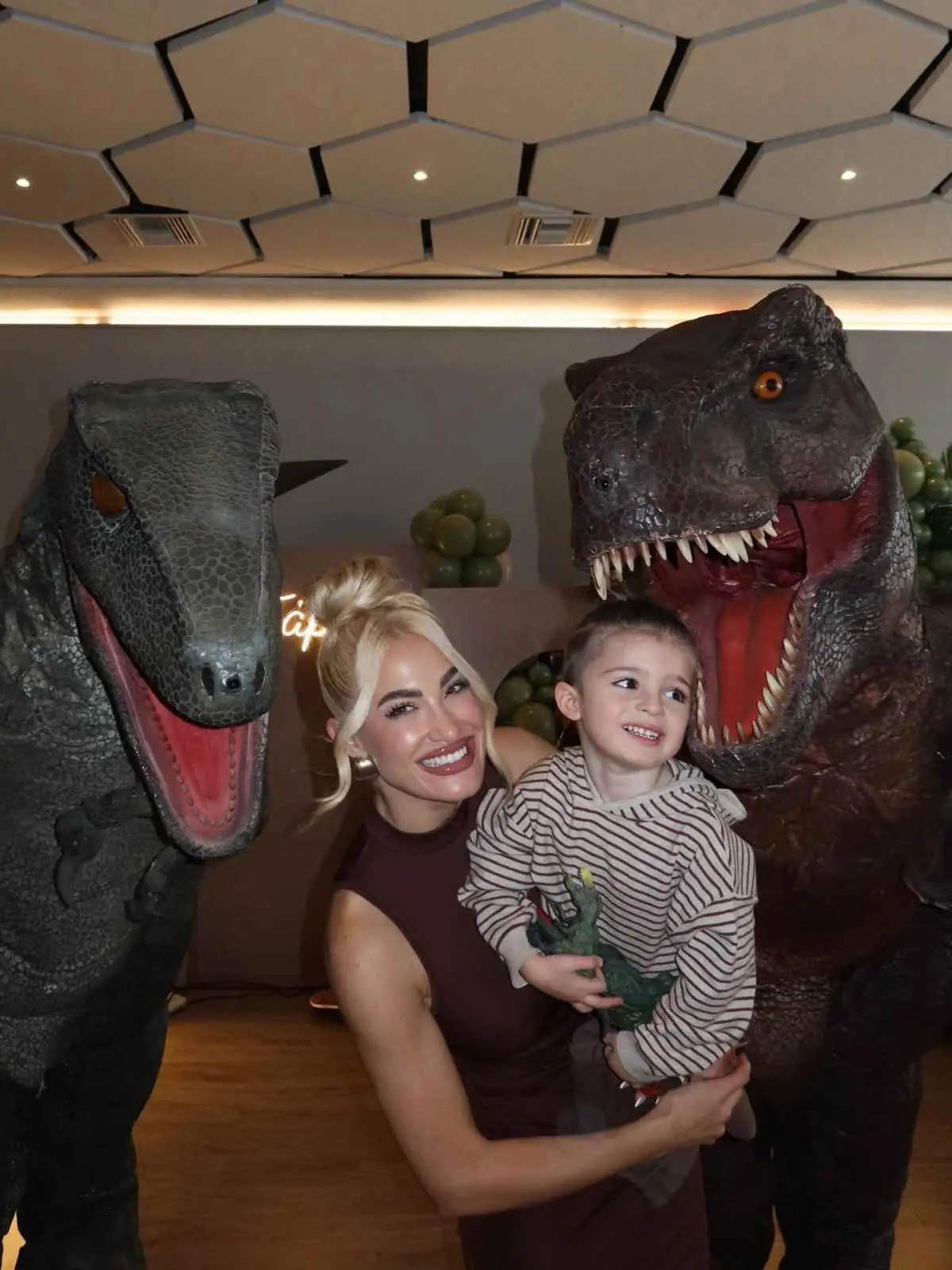 Η ανάρτηση της Ιωάννας Τούνη για τα γενέθλια του γιου της, Πάρη