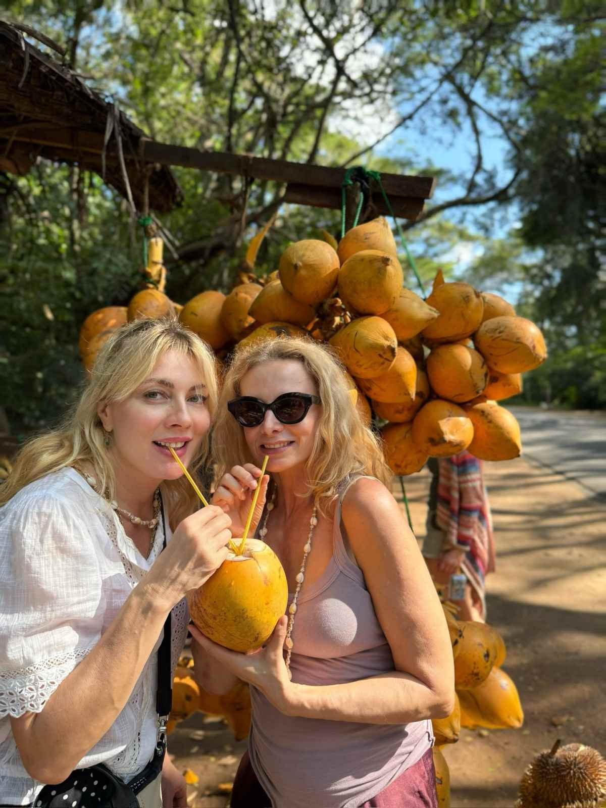 Η Σμαράγδα Καρύδη στη Σρι Λάνκα