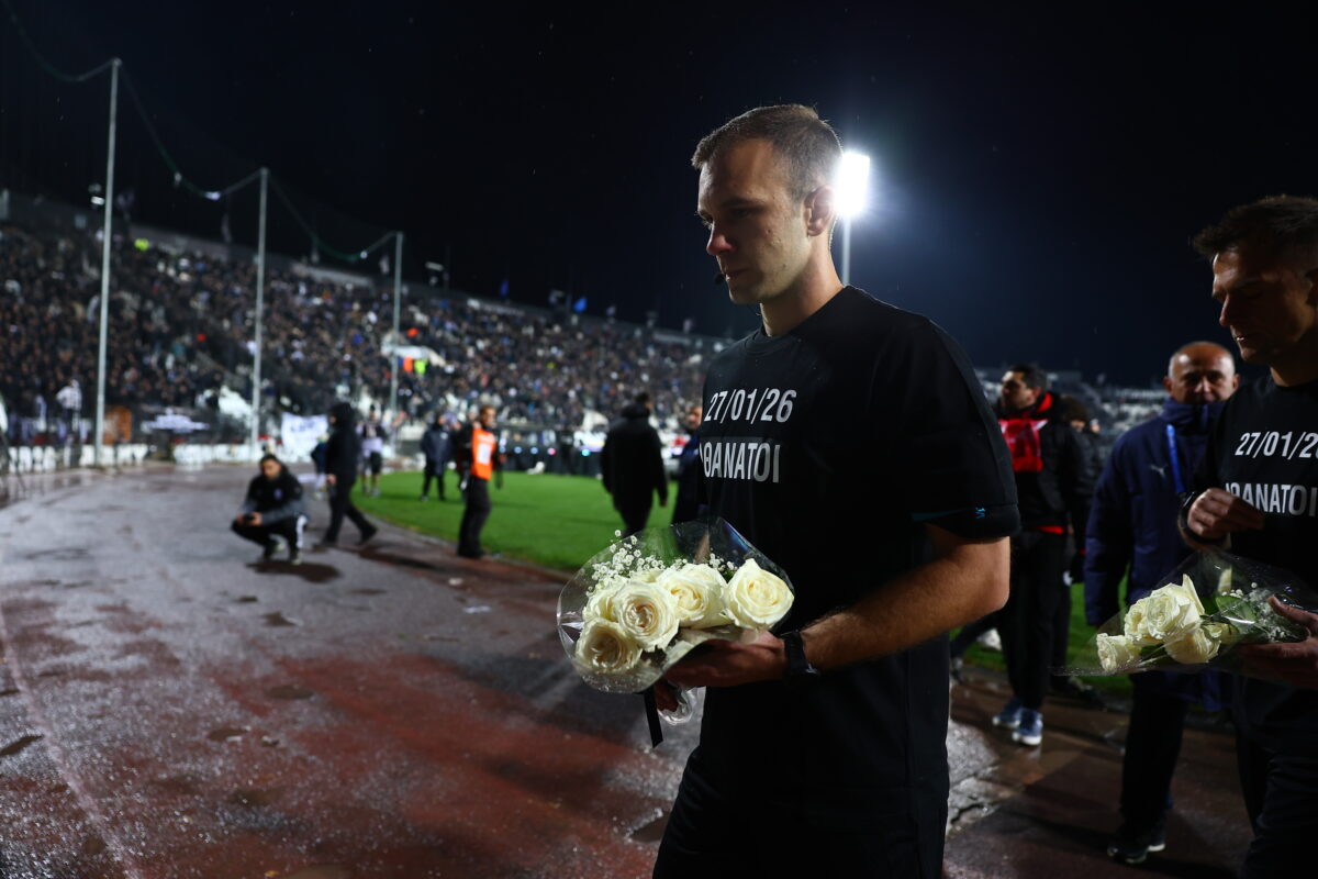 ΠΑΟΚ – Πανσερραϊκός: Συγκίνηση, πλήθος στεφάνια, πυρσοί και «αδέρφια ζείτε, εσείς μας καθοδηγείτε» στην Τούμπα 8 ΠΑΟΚ – Πανσερραϊκός: Συγκίνηση, πλήθος στεφάνια, πυρσοί και «αδέρφια ζείτε, εσείς μας καθοδηγείτε» στην Τούμπα