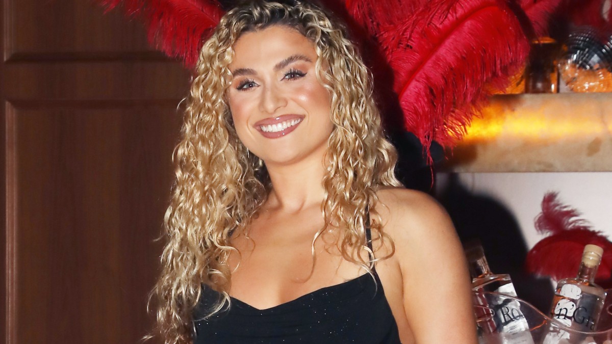 Eurovision 2026 – Η Antigoni για τις αντιδράσεις στην Κύπρο: «Το Jalla περιέχει έναν στίχο που λέει… άστους να μιλούν»