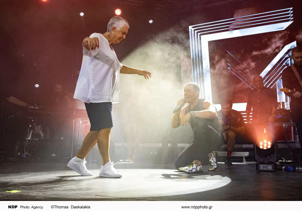 Ο Γιώργος Μαζωνάκης με τη μητέρα του Κλειώ