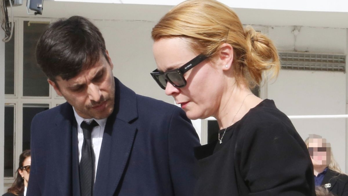 Λένα Παπαληγούρα – «Συγκίνησε» για τον πατέρα της: «Αναχώρησε κρατώντας το χέρι της αγαπημένης του»