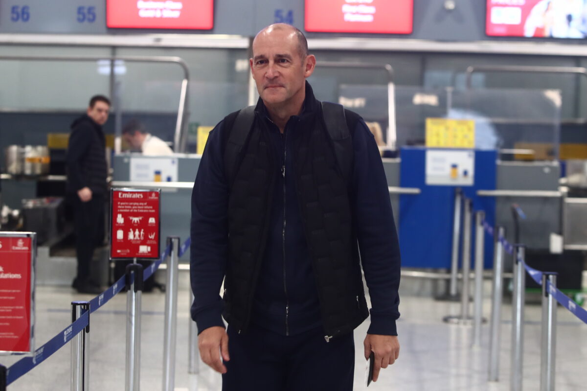 Ολυμπιακός: Το ξεχωριστό μπλουζάκι του Φουρνιέ με Παπαλουκά και το κόκκινο ταξίδι με τους Αγγελόπουλους 5 Ολυμπιακός: Το ξεχωριστό μπλουζάκι του Φουρνιέ με Παπαλουκά και το κόκκινο ταξίδι με τους Αγγελόπουλους