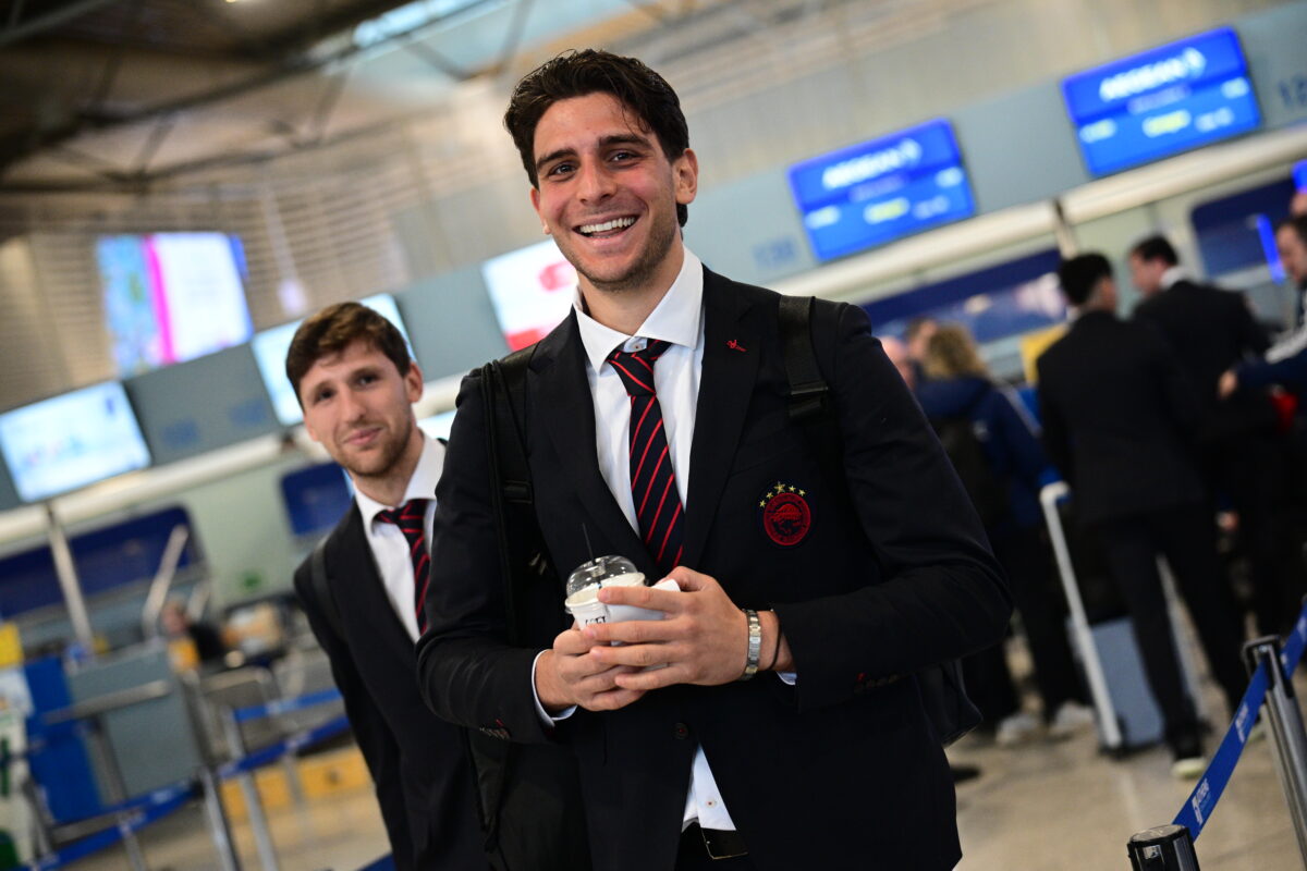 Ο Ολυμπιακός «πέταξε» για Γερμανία ενόψει τη ρεβάνς με την Μπάγερ Λεβερκούζεν στο Chhampions League