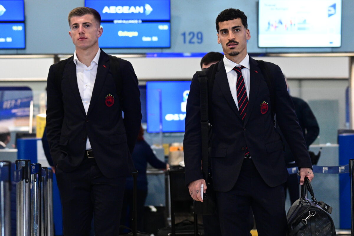 Ο Ολυμπιακός «πέταξε» για Γερμανία ενόψει τη ρεβάνς με την Μπάγερ Λεβερκούζεν στο Chhampions League