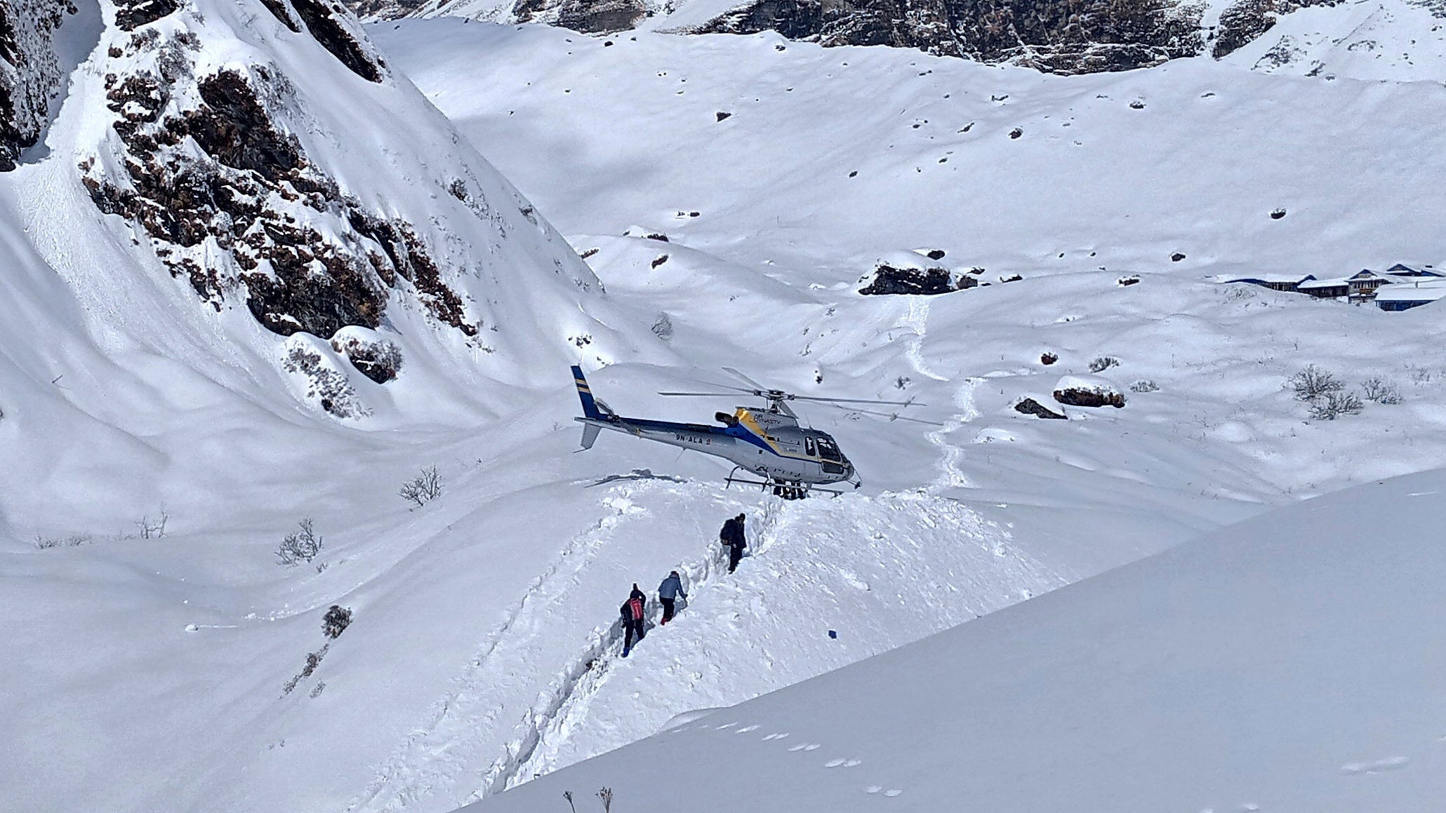Δραματικό συμβάν στις γαλλικές Άλπεις – Τρεις σκιέρ χάνουν τη ζωή τους σε χιονοστιβάδα