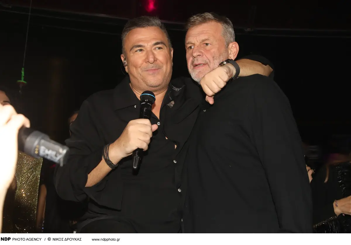 Απόστολος Γκλέτσος: «Είμαι ερωτευμένος, όμως δεν τίμησα τον Άγιο Βαλεντίνο» 6 Ο Απόστολος Γκλέτσος και ο Αντώνης Ρέμος