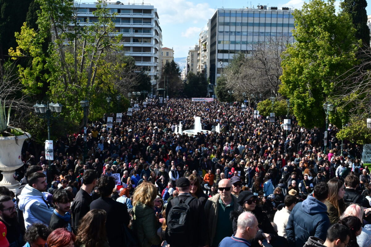 Τέμπη: Εντυπωσιακές συγκεντρώσεις πανελλαδικά – Ένταση και μικροεπεισόδια σε Αθήνα και Θεσσαλονίκη