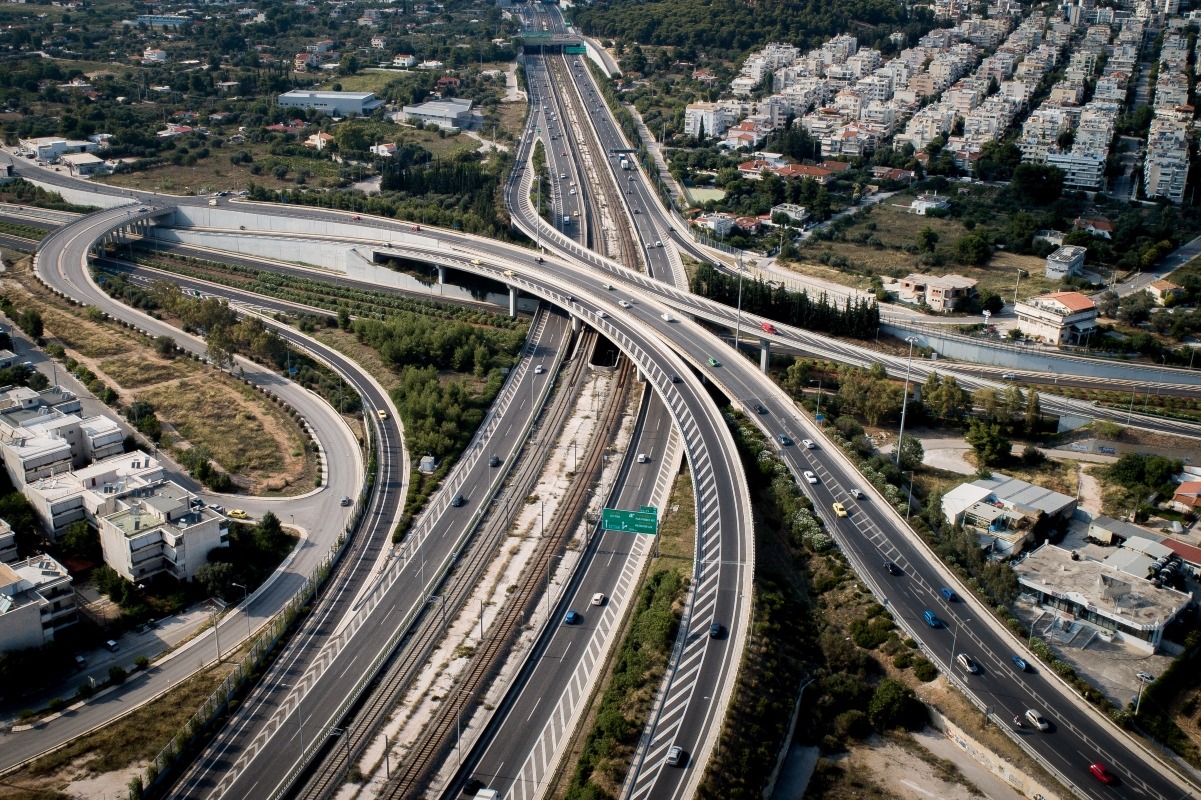 Αττική Οδός: Επεκτείνονται έως τη Δευτέρα οι κυκλοφοριακές αλλαγές – Οι κλειστές είσοδοι και οι εναλλακτικές πορείες