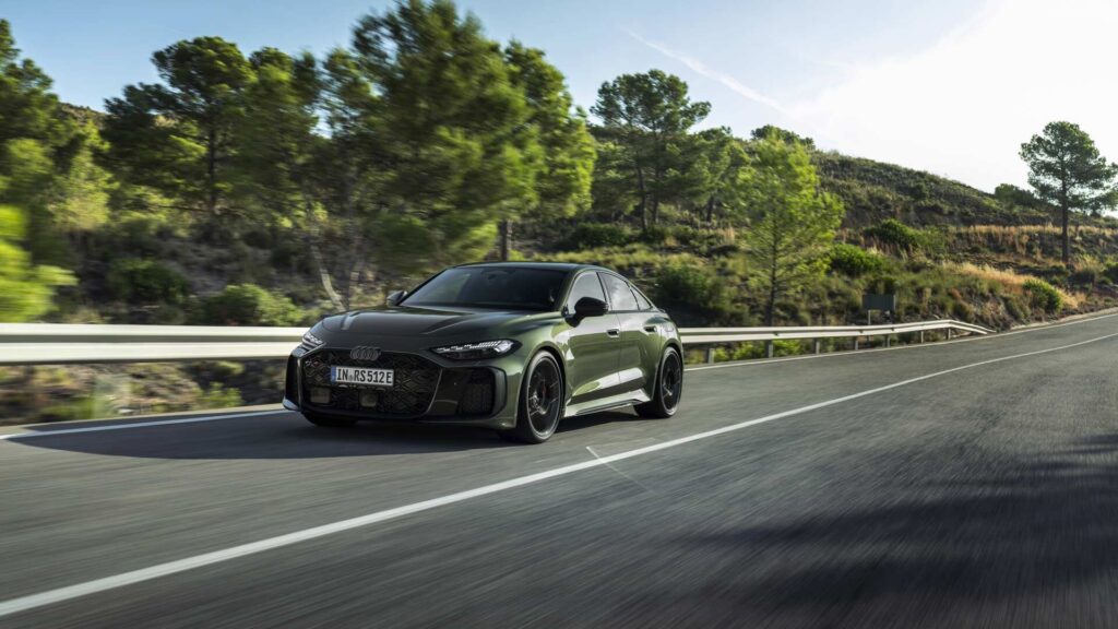 Audi RS 5: Το κορυφαίο Avant των 639 ίππων μετατρέπεται σε plug-in 8 Audi RS 5