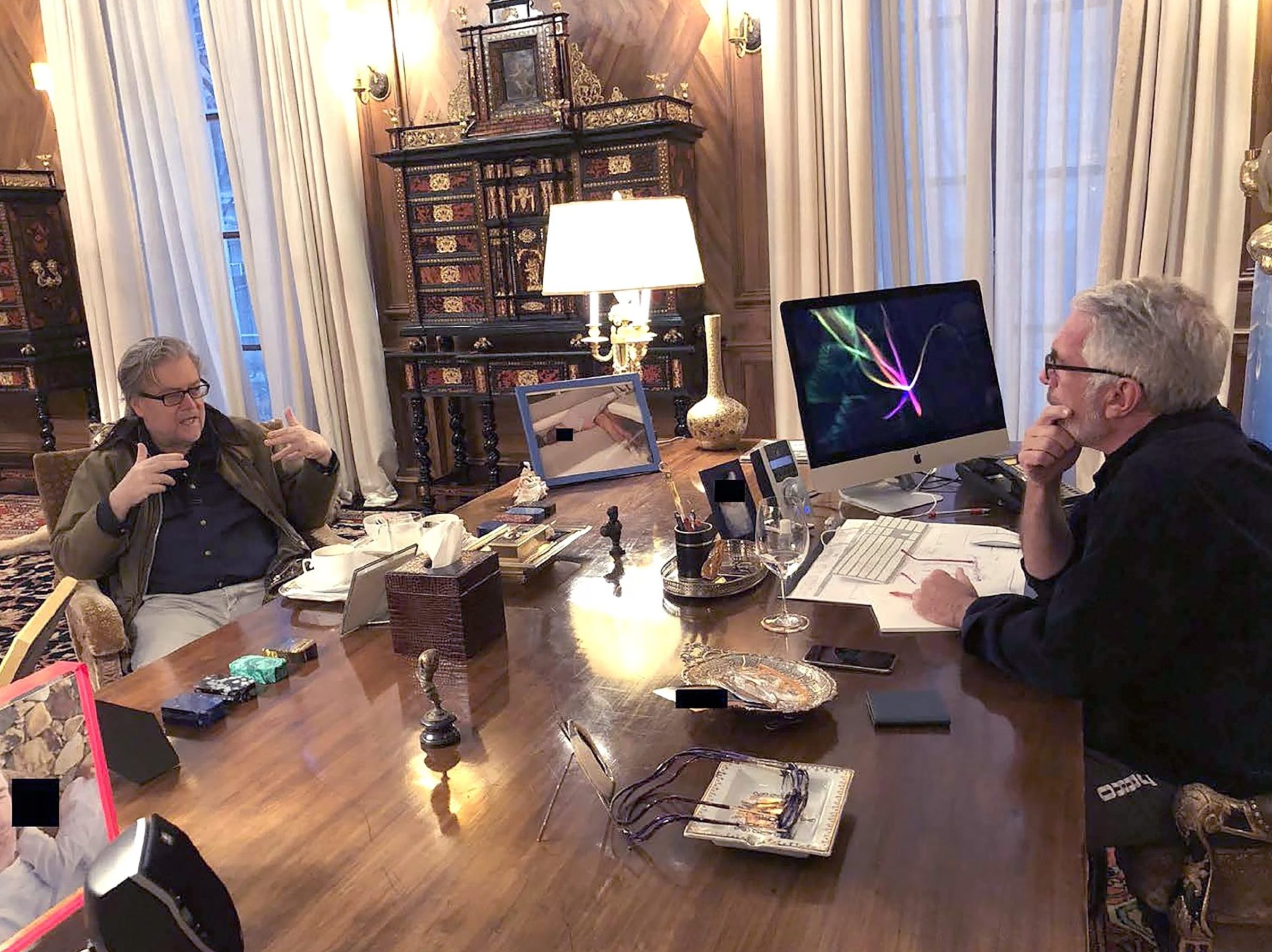 Politico: Ρήγμα ευθύνης μεταξύ Ευρώπης και ΗΠΑ για τα αρχεία Επστάιν – Πώς η «εποχή Τραμπ» μειώνει το πολιτικό τίμημα