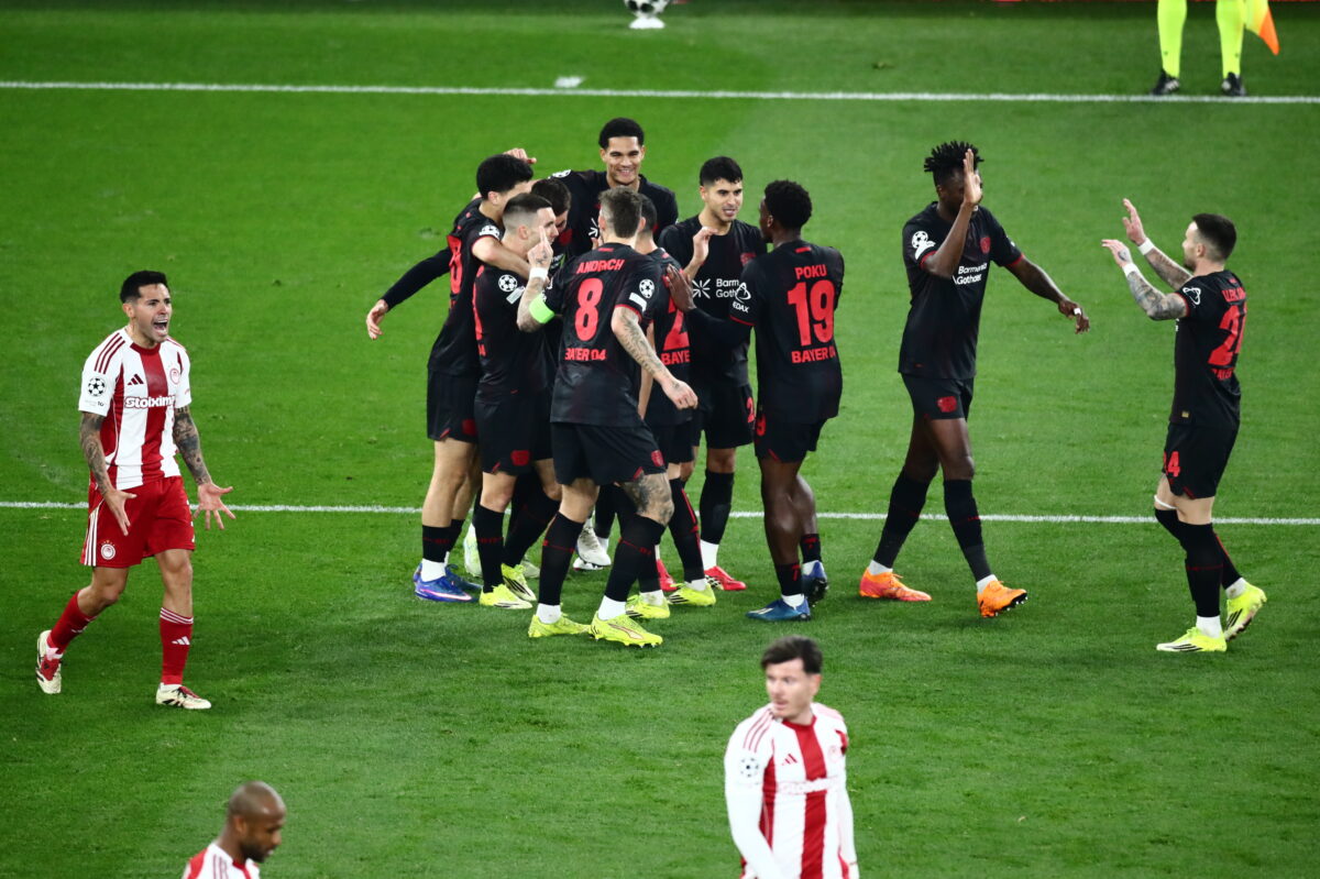 Ολυμπιακός – Μπάγερ Λεβερκούζεν 0-2: Ήττα για τους Πειραιώτες μετά από τρίλεπτη «κατάρρευση» στο πρώτο ματς των πλέι οφ του Champions League