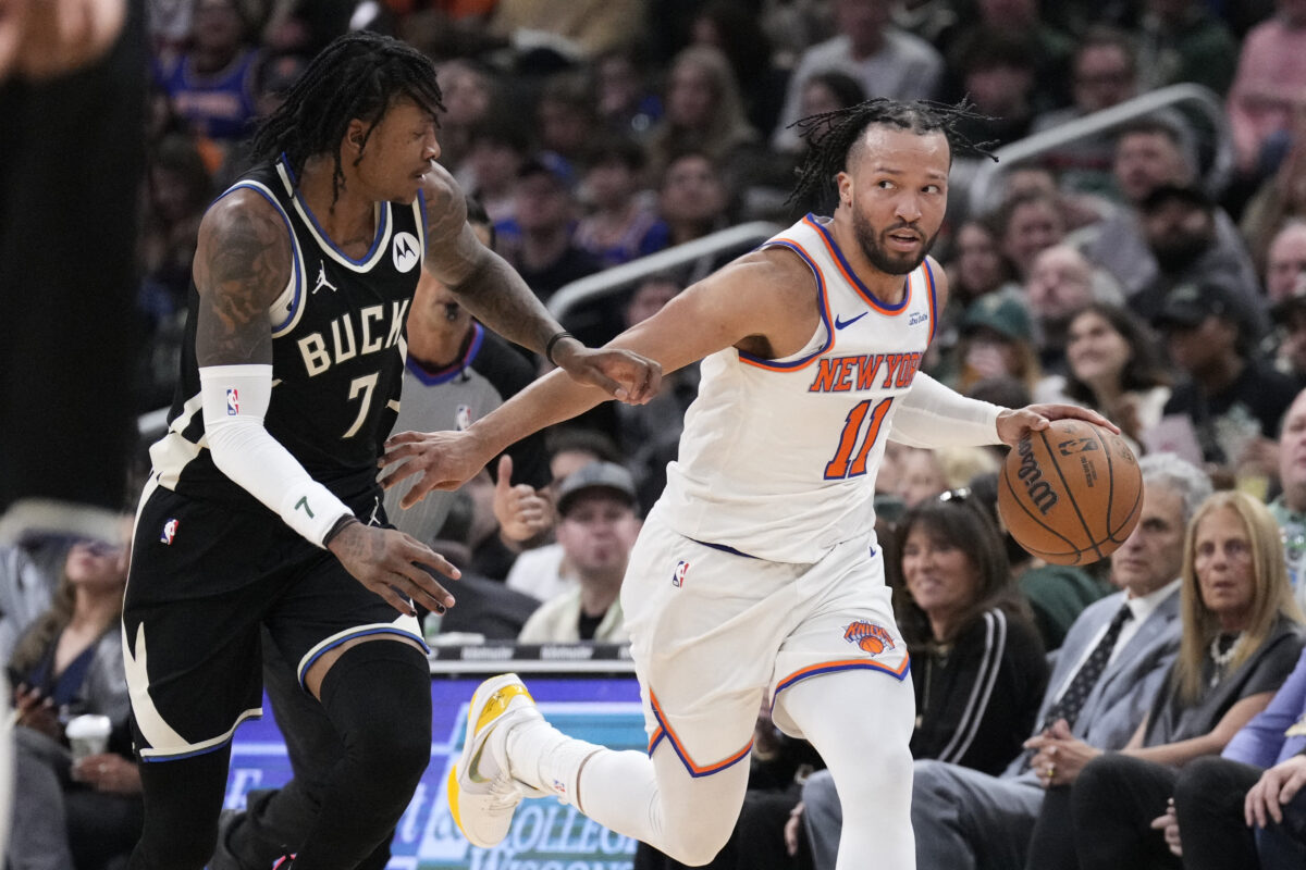 NBA: Οι Μπακς κατατροπώθηκαν από τους Νικς, οι Θάντερ νίκησαν στο επεισοδιακό ματς με τους Νάγκετς