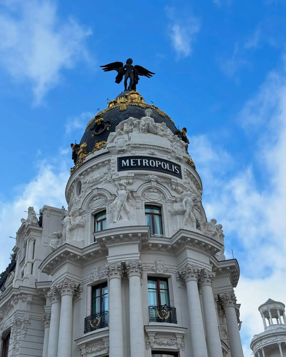 Η Δανάη Βαρθολομάτου στο Instagram