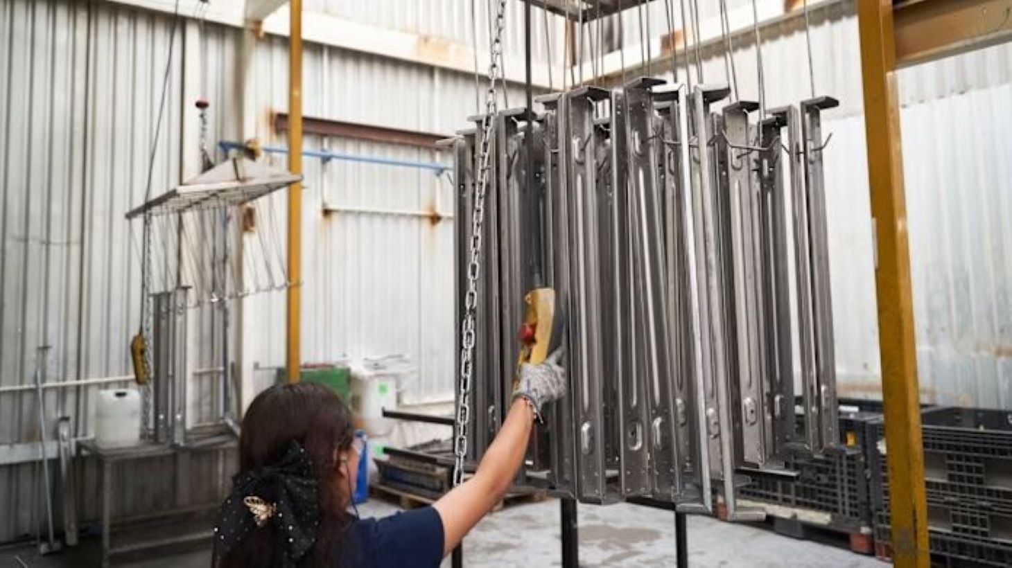 Τραμπ: Ελαφρύνει τους δασμούς σε χάλυβα και αλουμίνιο – Οι προκλήσεις πίσω από την κίνηση