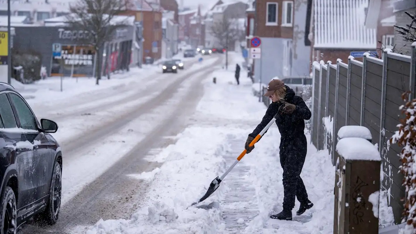 Παγωμένες Δανία, Ρωσία, ΗΠΑ και Ιαπωνία – Χάος στους δρόμους από έντονες χιονοπτώσεις, δείτε εικόνες και βίντεο