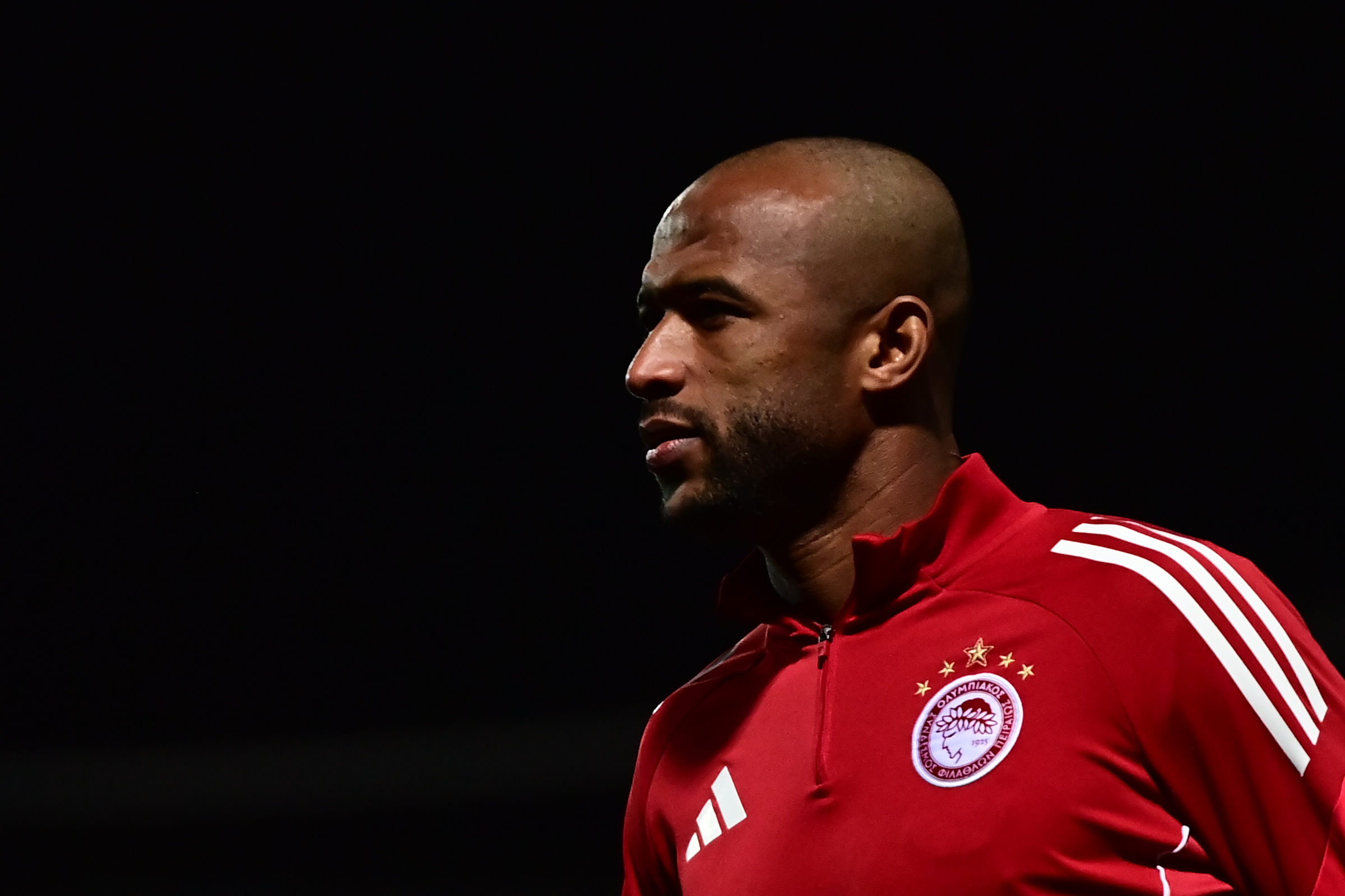 Ολυμπιακός: Ο Ελ Κααμπί εντυπωσίασε με νέο στυλ στην προπόνηση πριν τον αγώνα με τη Λεβερκούζεν