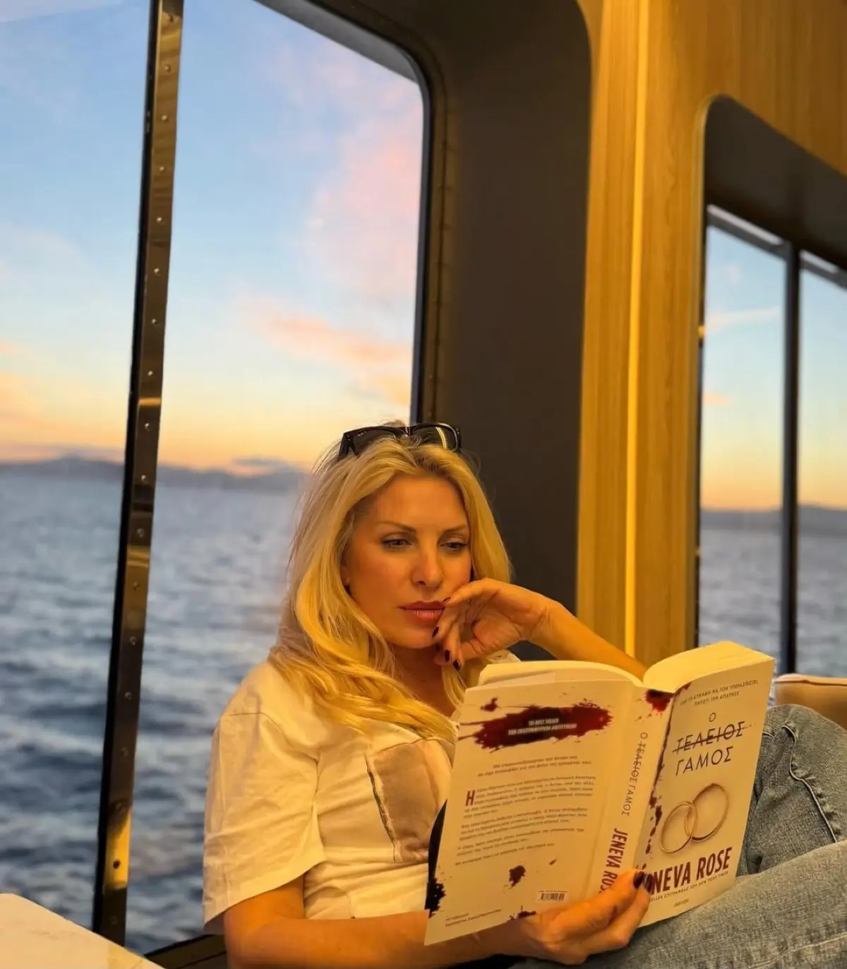 Η Ελένη Μενεγάκη στο Instagram