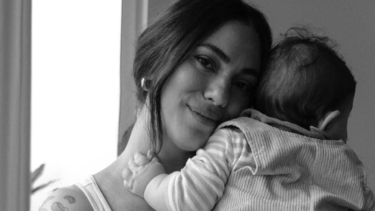 Home 76 Ευρυδίκη Βαλαβάνη: Οι ασπρόμαυρες λήψεις με τον 6 μηνών γιο της και οι συγκινητικές στιγμές (Φωτογραφίες)