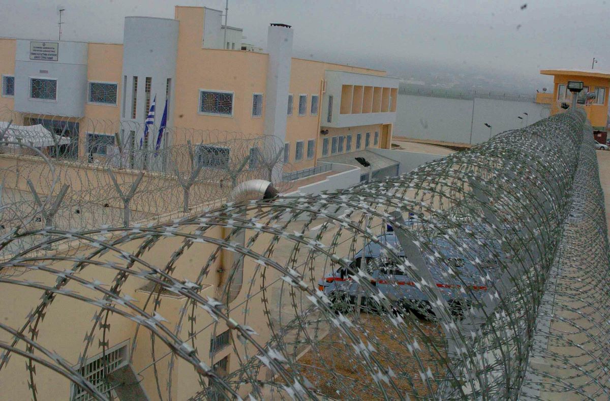 Φυλακές Δομοκού: Ασαφή σημεία και απορίες για τη δολοφονία του βαρυποινίτη