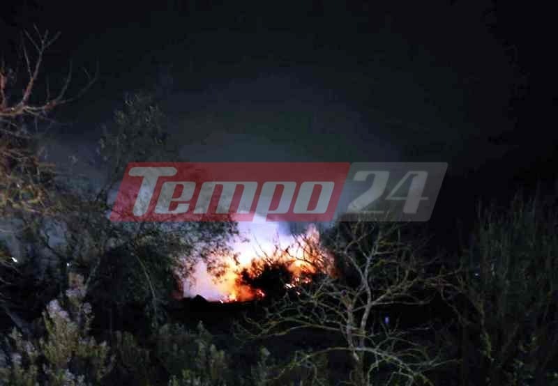 Πυρκαγιά στην Αχαΐα: Φλέγεται πτηνοτροφική μονάδα στα Γερουσέικα – Επεμβαίνει η πυροσβεστική δύναμη 3 φωτιά