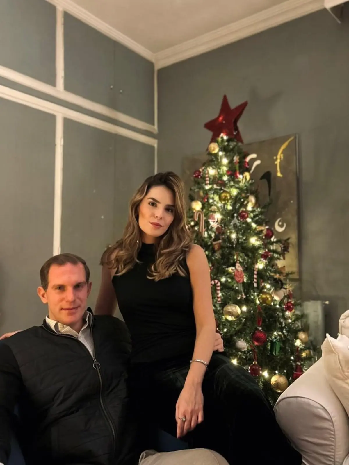 Γιώργος Ευγενίδης: Στην εκδήλωση του STAR με την εντυπωσιακή σύντροφό του – «Δεν κρύβομαι, συγκατοικούμε» 2 Ο Ευγενίδης με την σύντροφό του