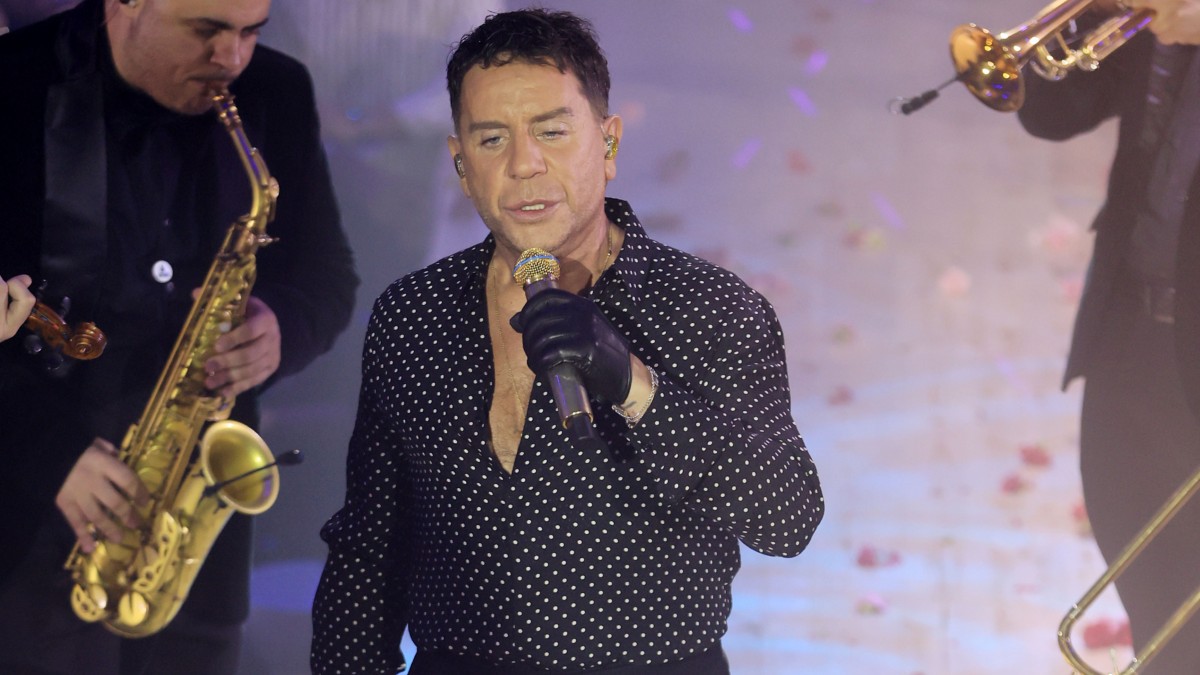 Γιώργος Μαζωνάκης: Αδυναμία να τραγουδήσει χθες (19/2) – Πότε θα επιστρέψει στη σκηνή