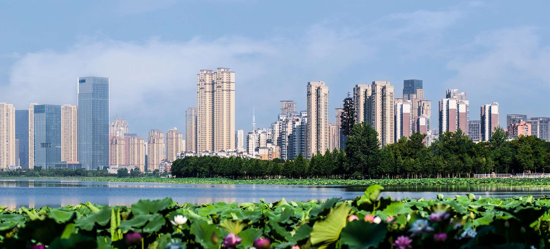 Το πρώτο κατάστημα ανθρωποειδών ρομπότ 7S άνοιξε στην Κίνα