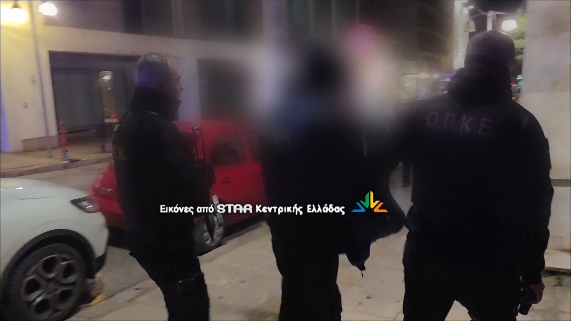 Η προσαγωγή του Αρχιφύλακα των φυλακών Δομοκού στο δικαστικό μέγαρο Λαμίας