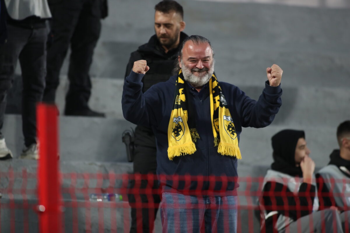 Ο Μάριος Ηλιόπουλος γιόρτασε με ενθουσιασμό τη θριαμβευτική νίκη της ΑΕΚ στις Σέρρες