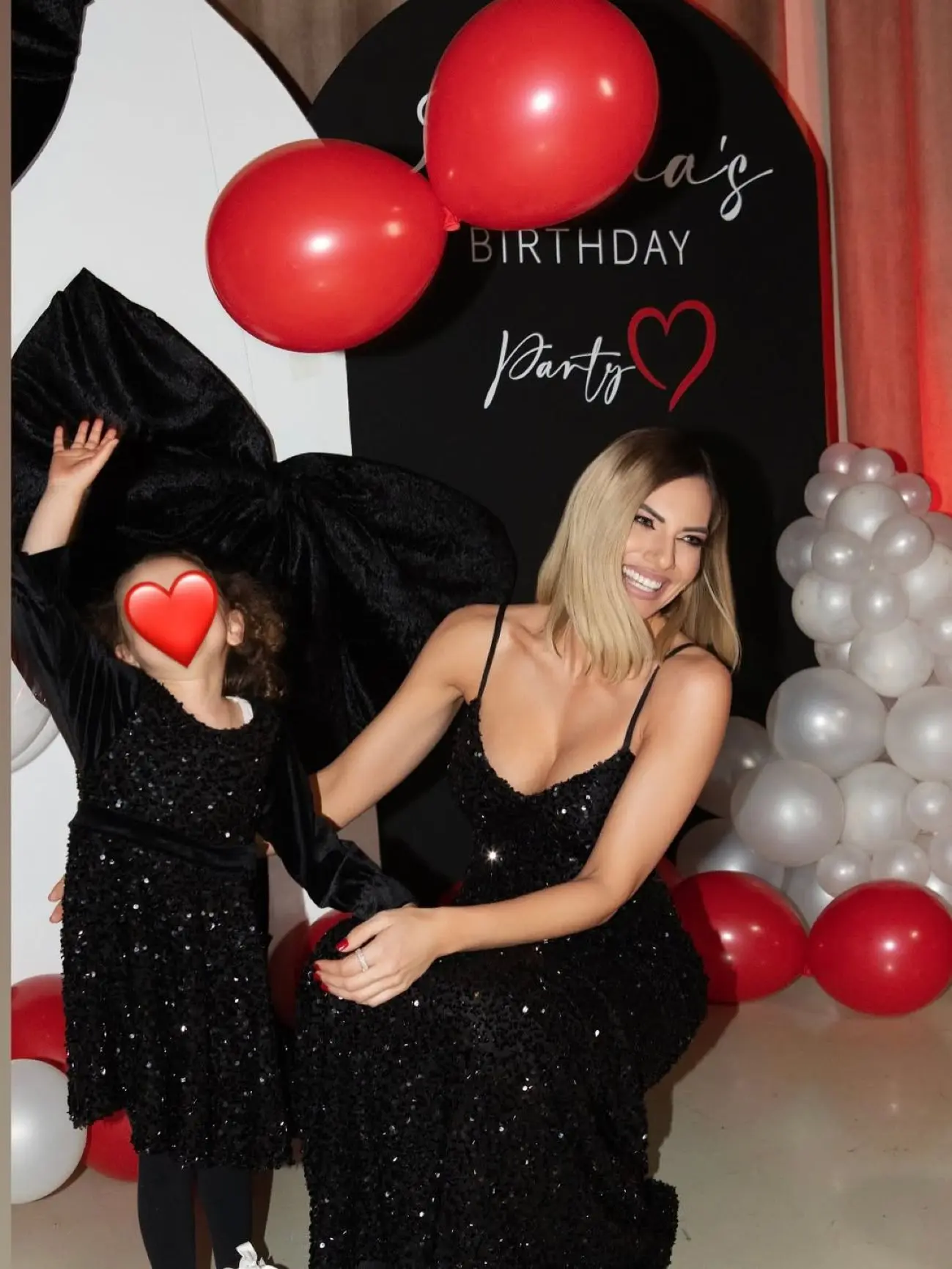 Ιωάννα Μαλέσκου: Εικόνες από το λαμπερό πάρτι γενεθλίων της – Δίπλα της ο Κωνσταντίνος Δανιάς 23 Ιωάννα Μαλέσκου