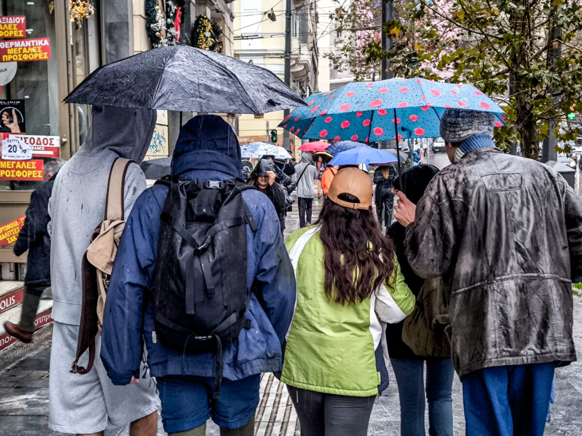 Καιρός αύριο: Έντονα φαινόμενα στο ανατολικό Αιγαίο και ηπειρωτική Ελλάδα – Καταιγίδες παντού