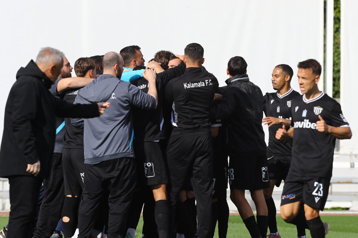 Super League 2: Η Καλαμάτα νίκησε τον Ολυμπιακό Β’ και εκμεταλλεύτηκε την «αυτοκτονία» του Πανιωνίου με τη Μαρκό