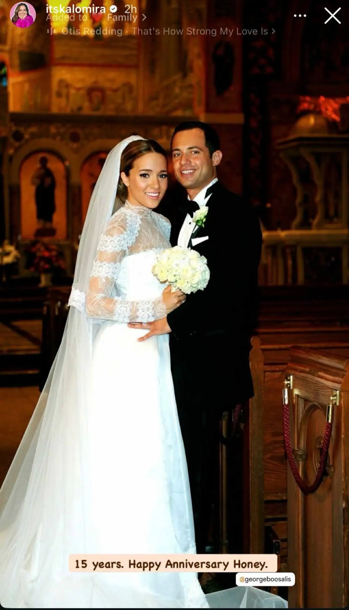 Καλομοίρα: Η αποκάλυψη για την κατάθλιψη – «Για τρία χρόνια, έκλαιγα στο μπάνιο» 4 Η Καλομοίρα και ο Γιώργος Μπούσαλης στον γάμο τους