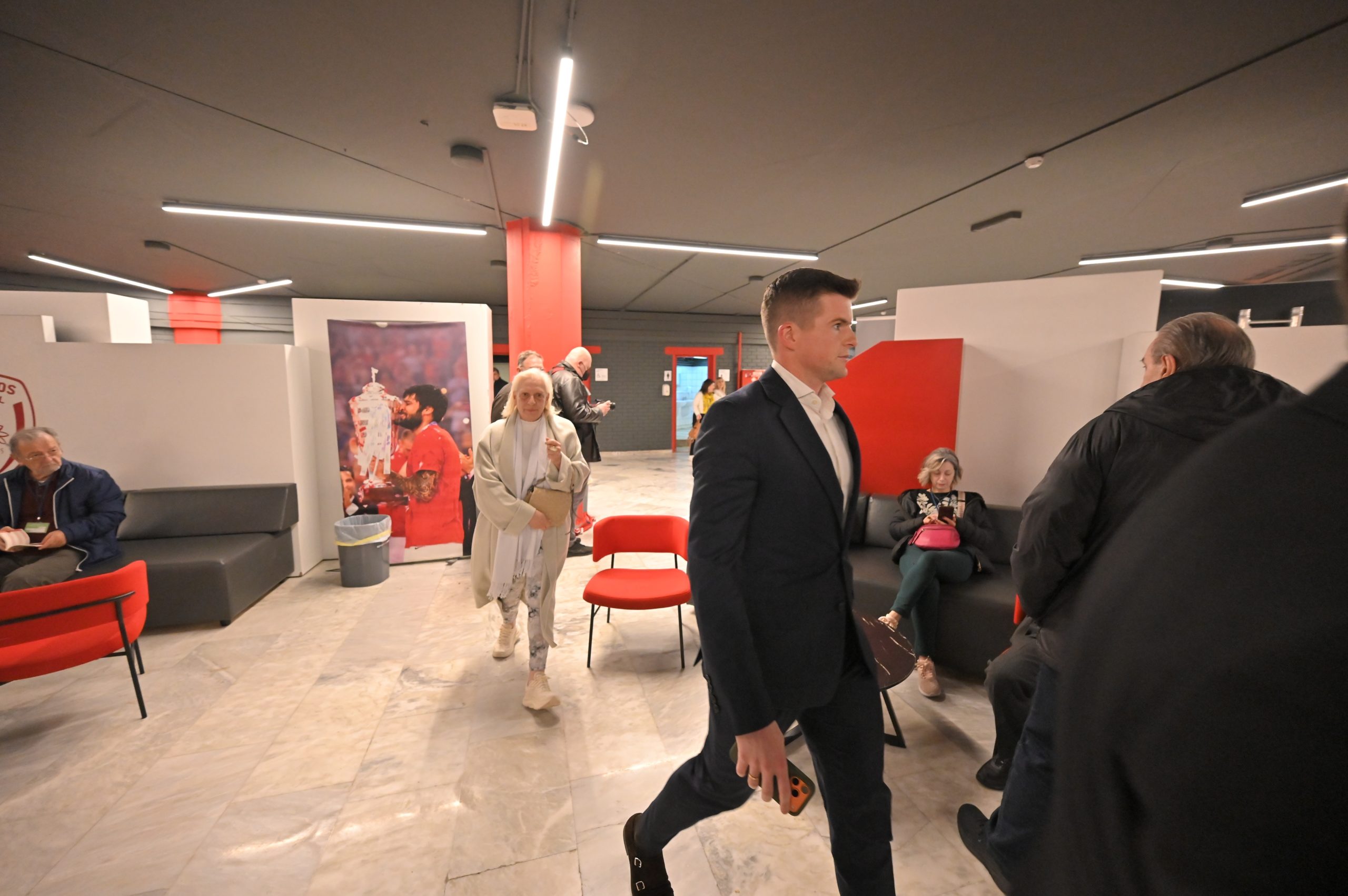 Κασσελάκης: «Δεν μας εξόντωσαν» – Προτείνει τη μετονομασία του «Κινήματος Δημοκρατίας» σε «Δημοκράτες – Προοδευτικό Κέντρο»