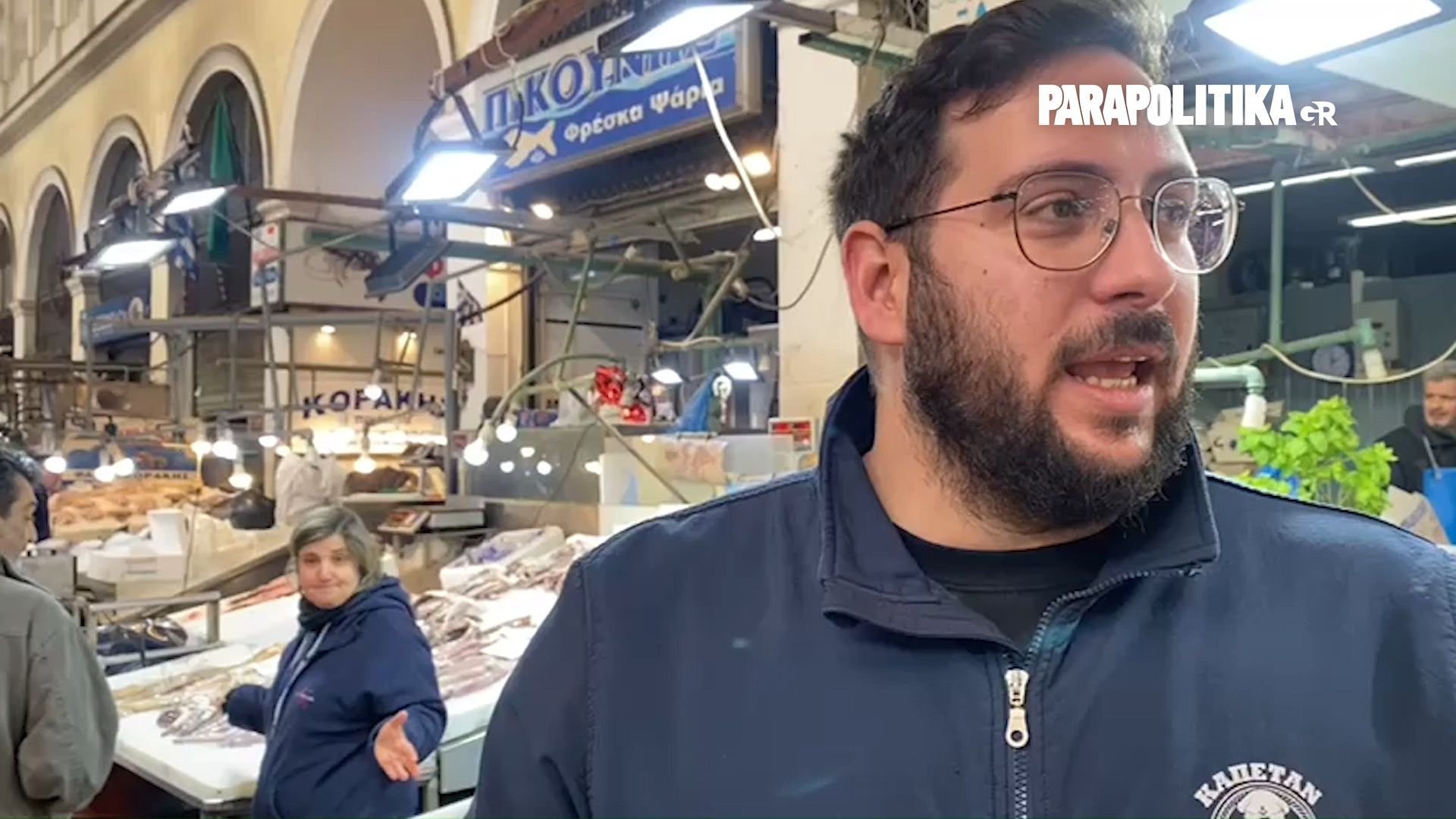 Καθαρά Δευτέρα: Αυξημένη κίνηση στην ιχθυαγορά της Βαρβακείου, πού κυμαίνονται οι τιμές φέτος