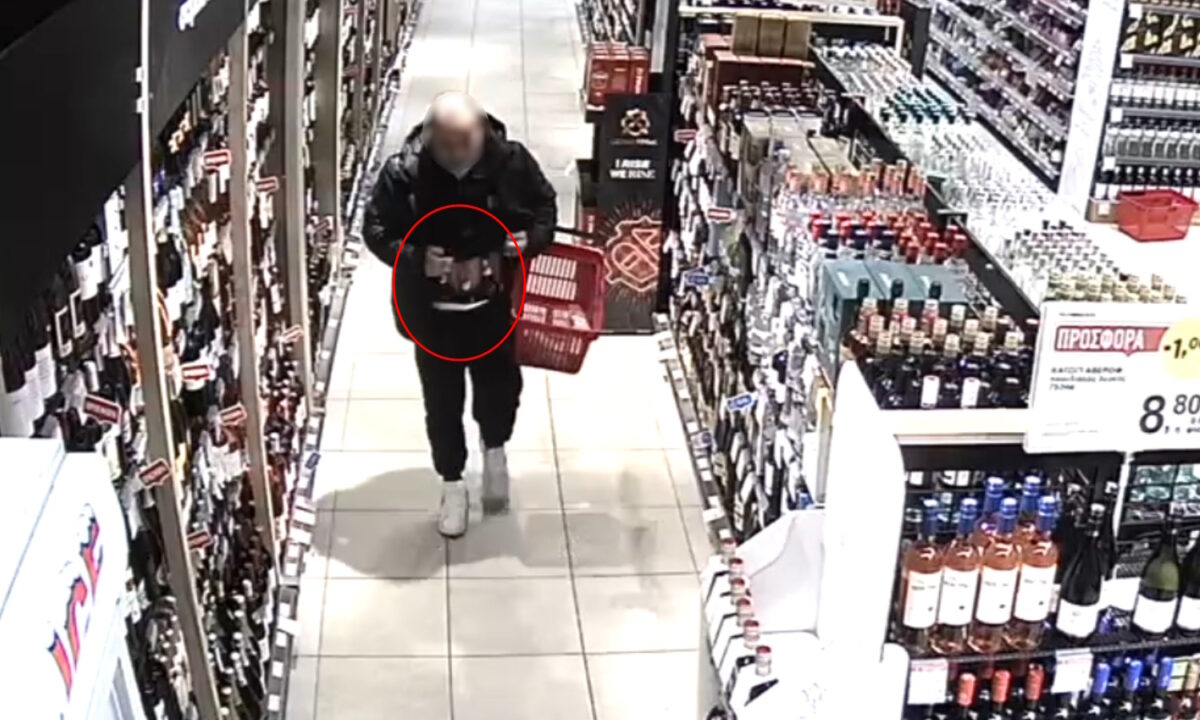 Στόχευαν επιλεγμένα σούπερ μάρκετ και έκλεβαν συστηματικά αλκοολούχα μπουκάλια – Βίντεο ντοκουμέντο από τις ενέργειές τους