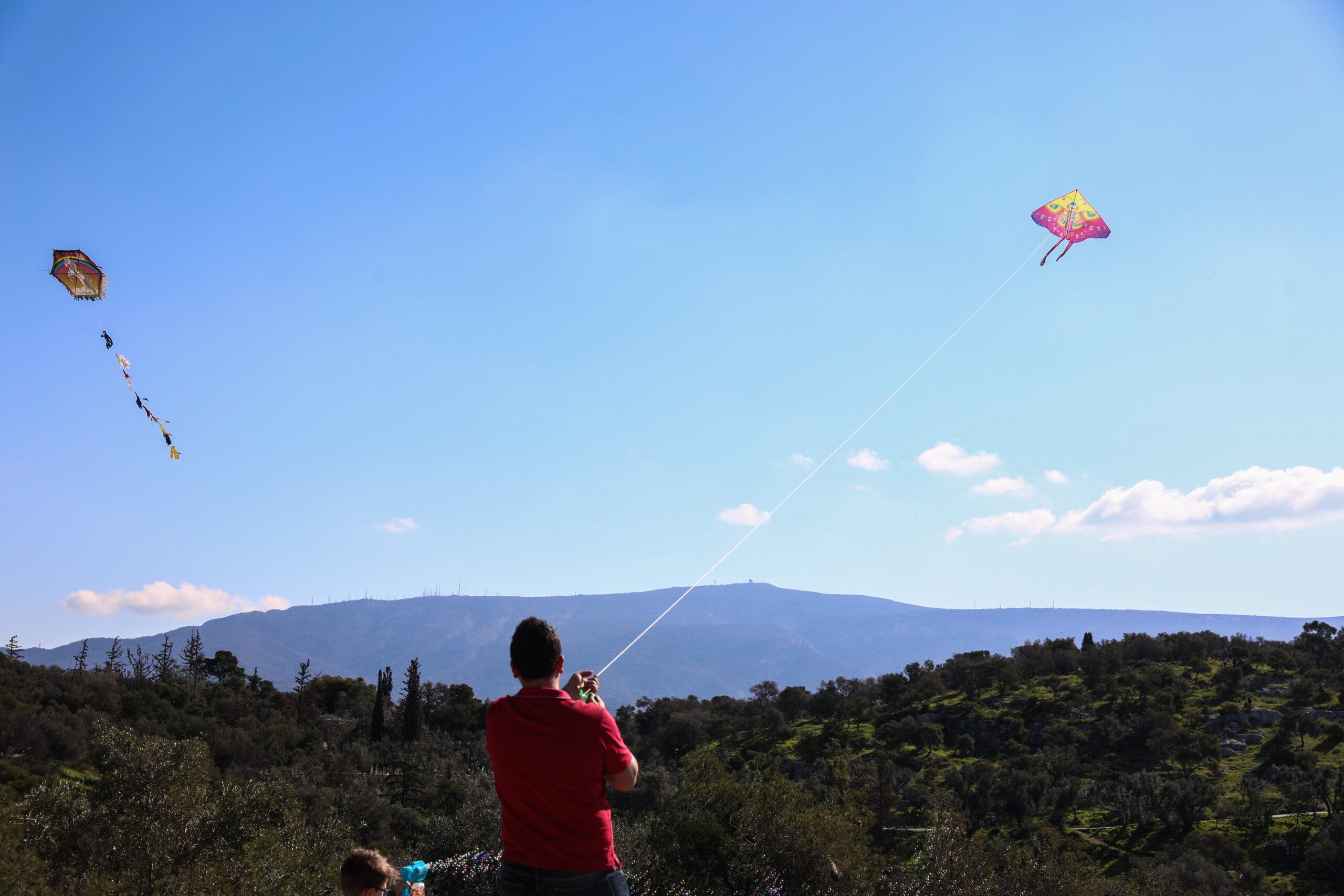 Καθαρά Δευτέρα: Γιορτή και χαρταετοί στον λόφο του Φιλοπάππου για τους Αθηναίους και στο Σέιχ Σου για τους Θεσσαλονικείς 16 Καθαρά Δευτέρα: Γιορτή και χαρταετοί στον λόφο του Φιλοπάππου για τους Αθηναίους και στο Σέιχ Σου για τους Θεσσαλονικείς