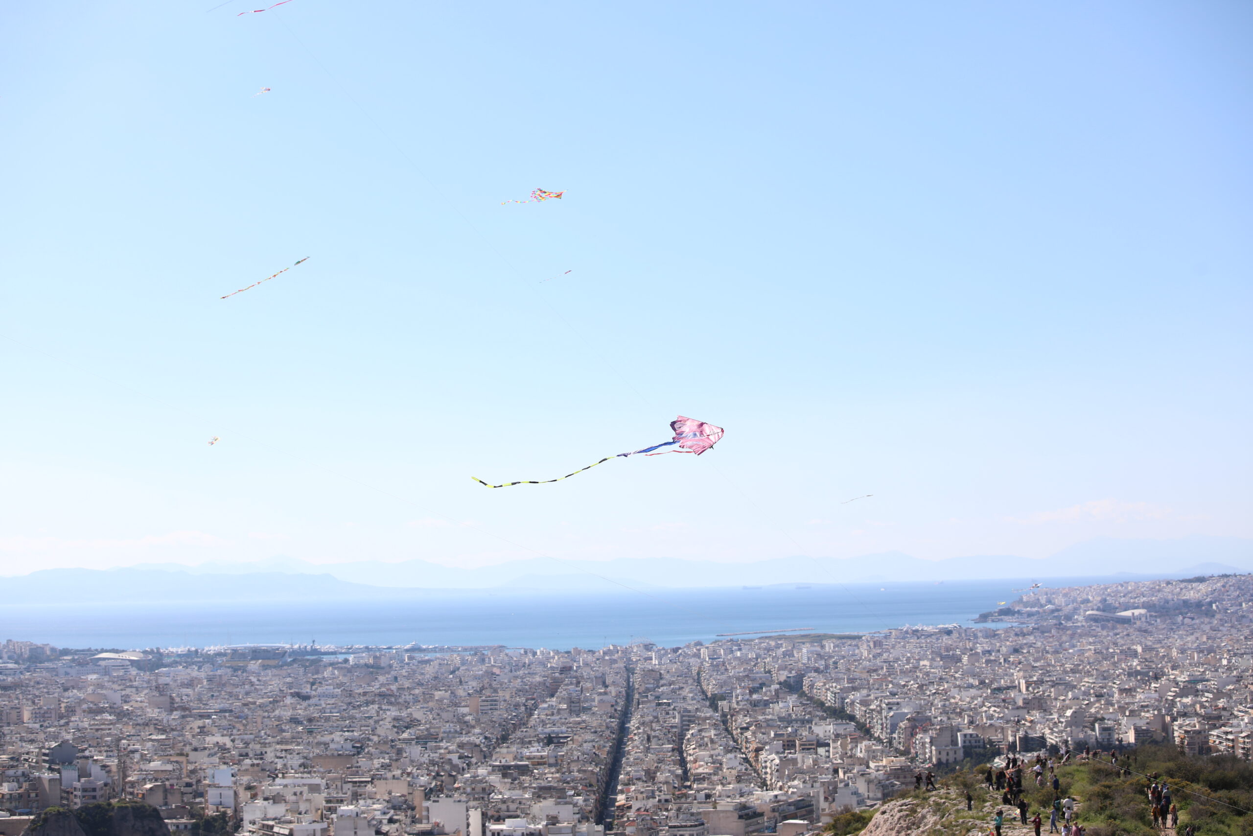 Καθαρά Δευτέρα: Γιορτή και χαρταετοί στον λόφο του Φιλοπάππου για τους Αθηναίους και στο Σέιχ Σου για τους Θεσσαλονικείς 11 Καθαρά Δευτέρα: Γιορτή και χαρταετοί στον λόφο του Φιλοπάππου για τους Αθηναίους και στο Σέιχ Σου για τους Θεσσαλονικείς