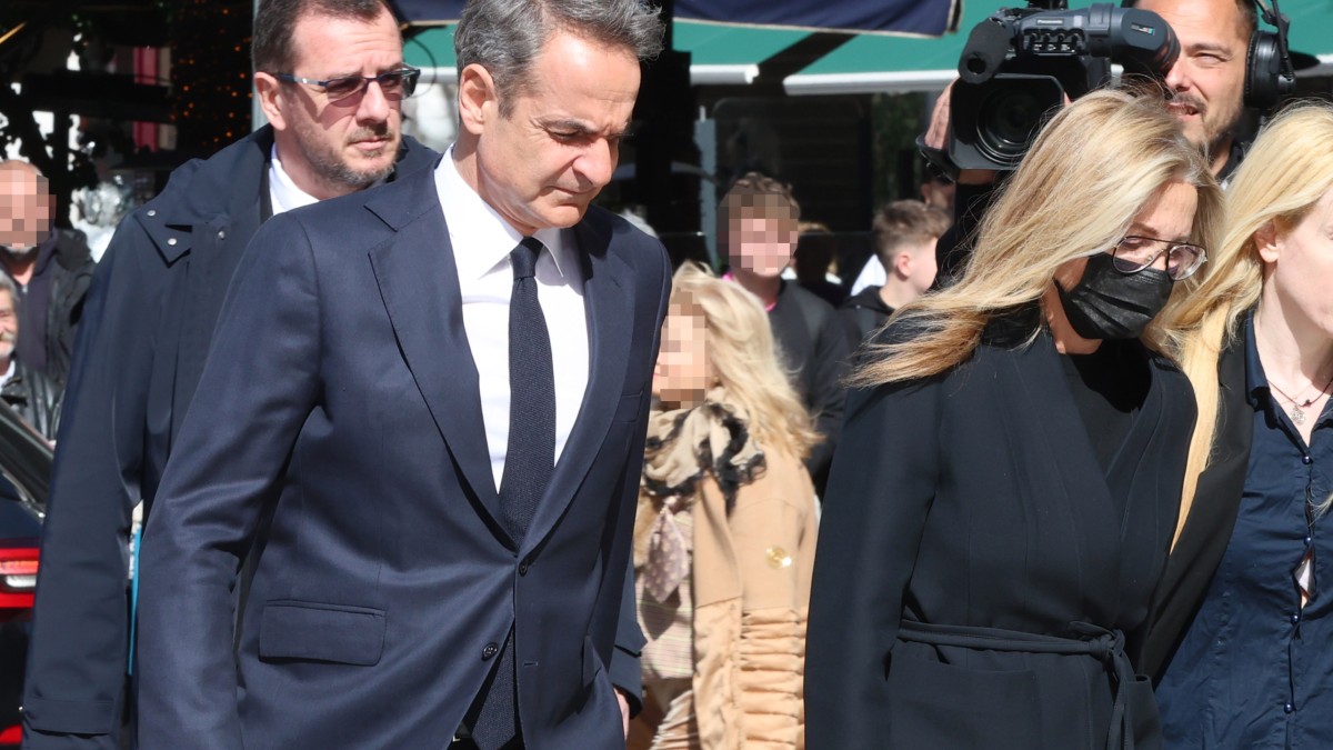 Μαρέβα Γκραμπόφσκι: Η πρώτη δημόσια εμφάνιση μετά την επέμβαση – Με επιδέσμους στα χέρια (Εικόνες)