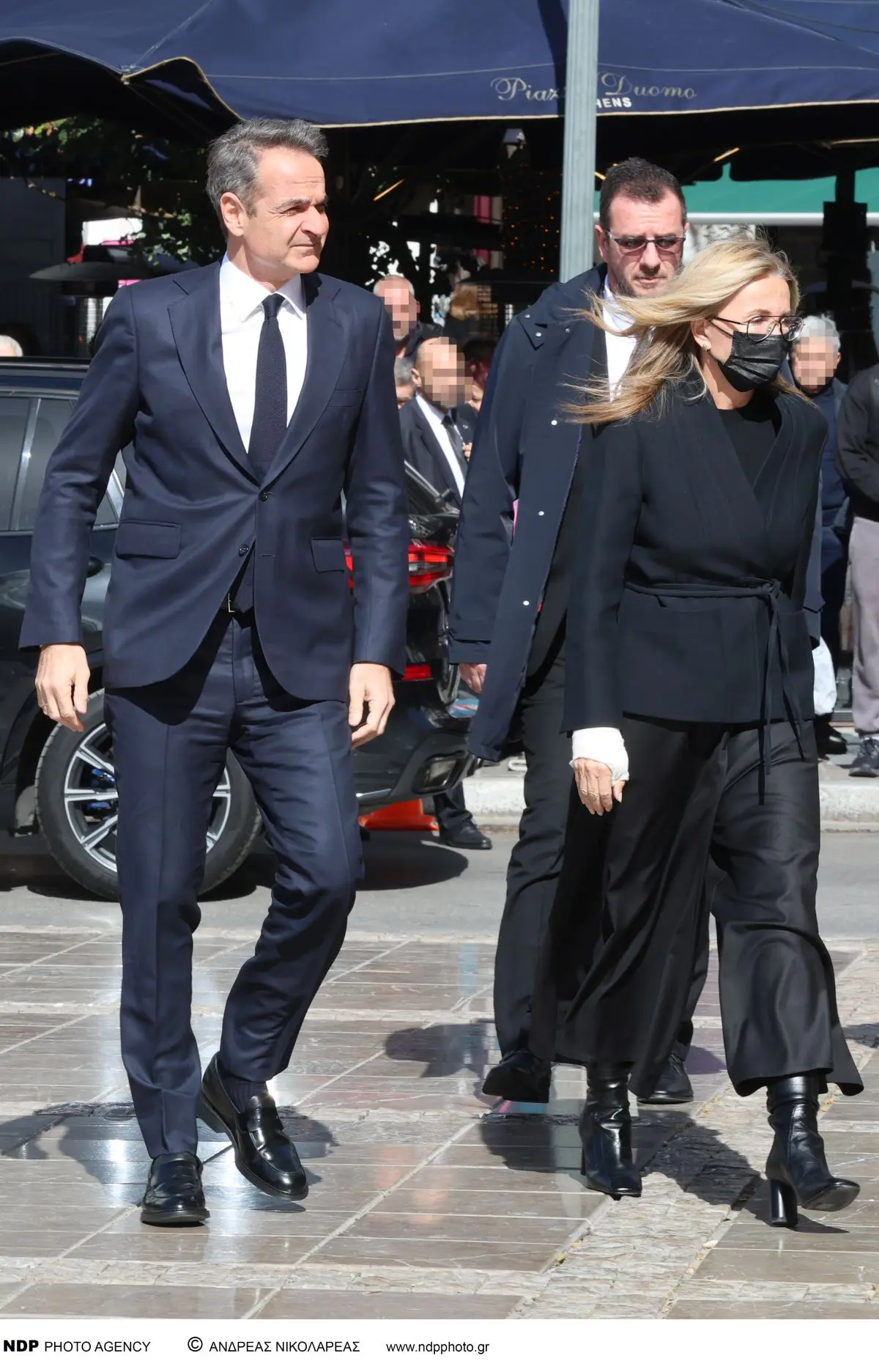 Μαρέβα Γκραμπόφσκι: Η πρώτη δημόσια εμφάνιση μετά την επέμβαση – Με επιδέσμους στα χέρια (Εικόνες) 5 Ο Κυριάκος Μητσοτάκης και η Μαρέβα Γκραμπόφσκι