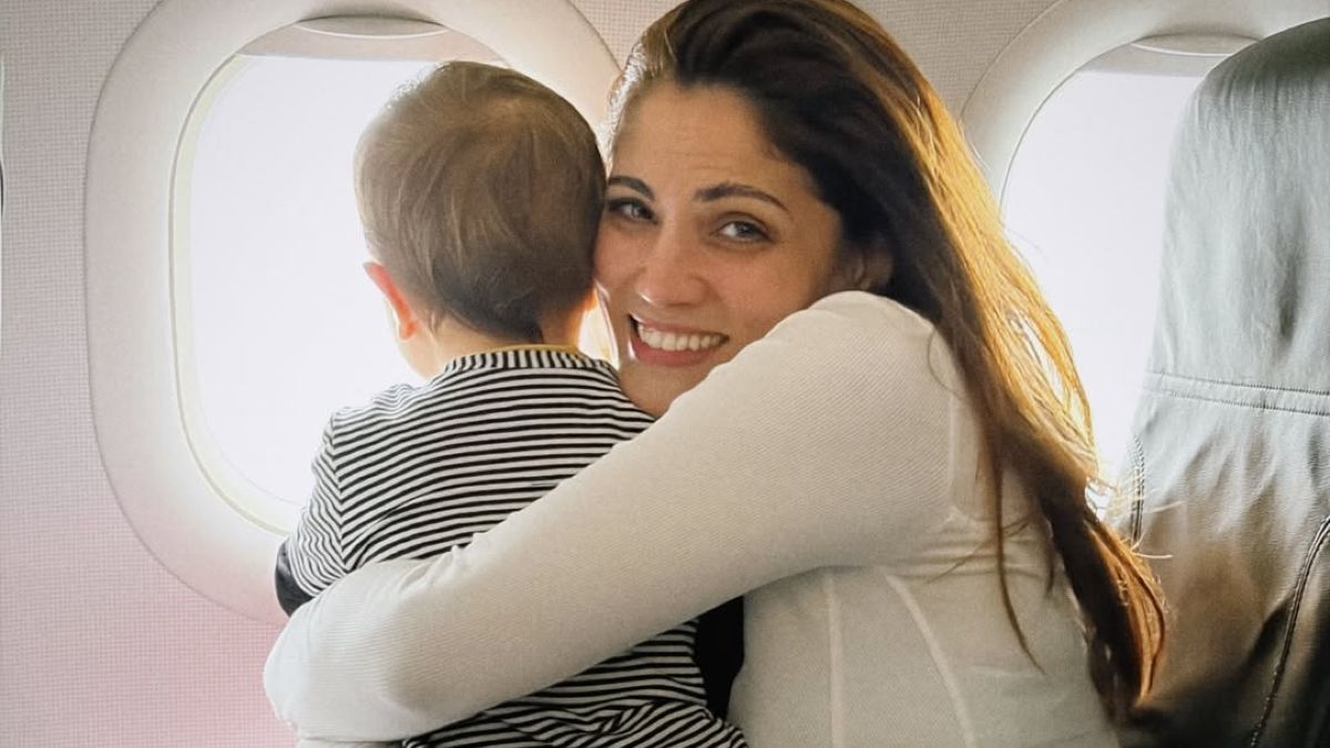 Μαίρη Συνατσάκη: Πρώτη πτήση με την κόρη της – Οι συγκινητικές φωτογραφίες