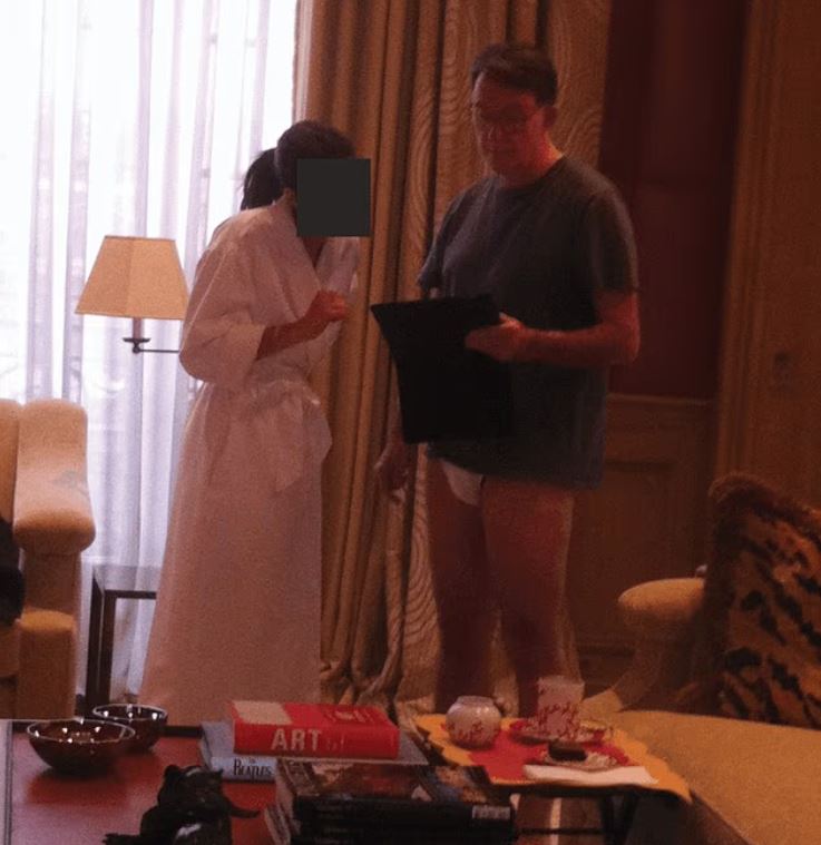 Αρχεία Έπσταϊν: Ο λόρδος Μάντελσον αποχωρεί από το Εργατικό Κόμμα μετά από νέες αποκαλύψεις – Πολιτική κρίση στη Βρετανία 2 Αρχεία Έπσταϊν: Ο λόρδος Μάντελσον αποχωρεί από το Εργατικό Κόμμα μετά από νέες αποκαλύψεις – Πολιτική κρίση στη Βρετανία